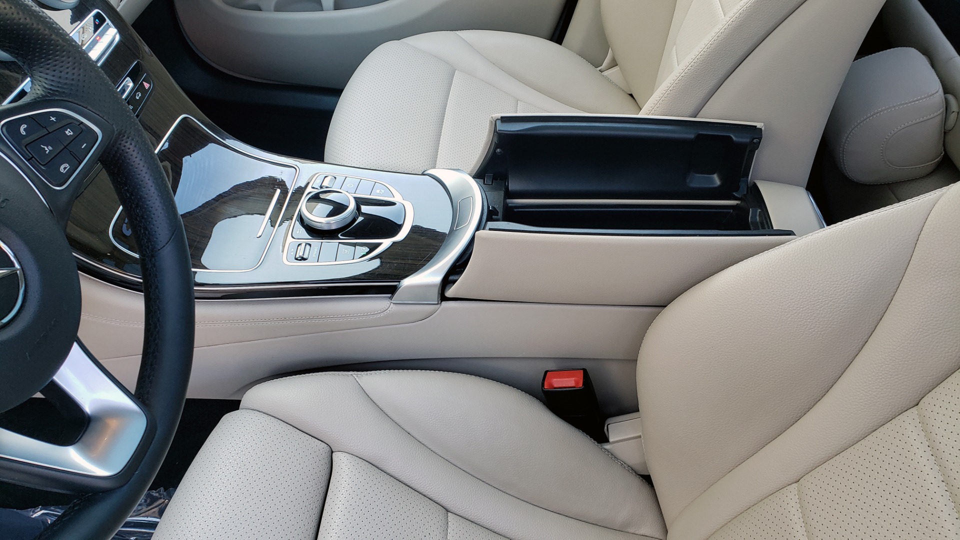 Used 2017 Mercedes-Benz GLC 300 4MATIC / PREM / NAV / KEYLESS-GO / SUNROOF / REARVIEW for sale Sold at Formula Imports in Charlotte NC 28227 52