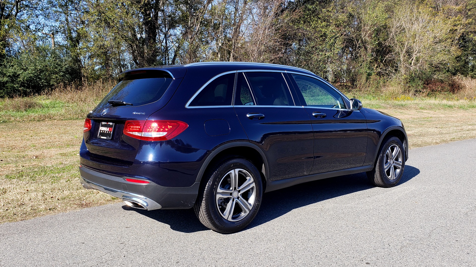 Used 2017 Mercedes-Benz GLC 300 4MATIC / PREM / NAV / KEYLESS-GO / SUNROOF / REARVIEW for sale Sold at Formula Imports in Charlotte NC 28227 6