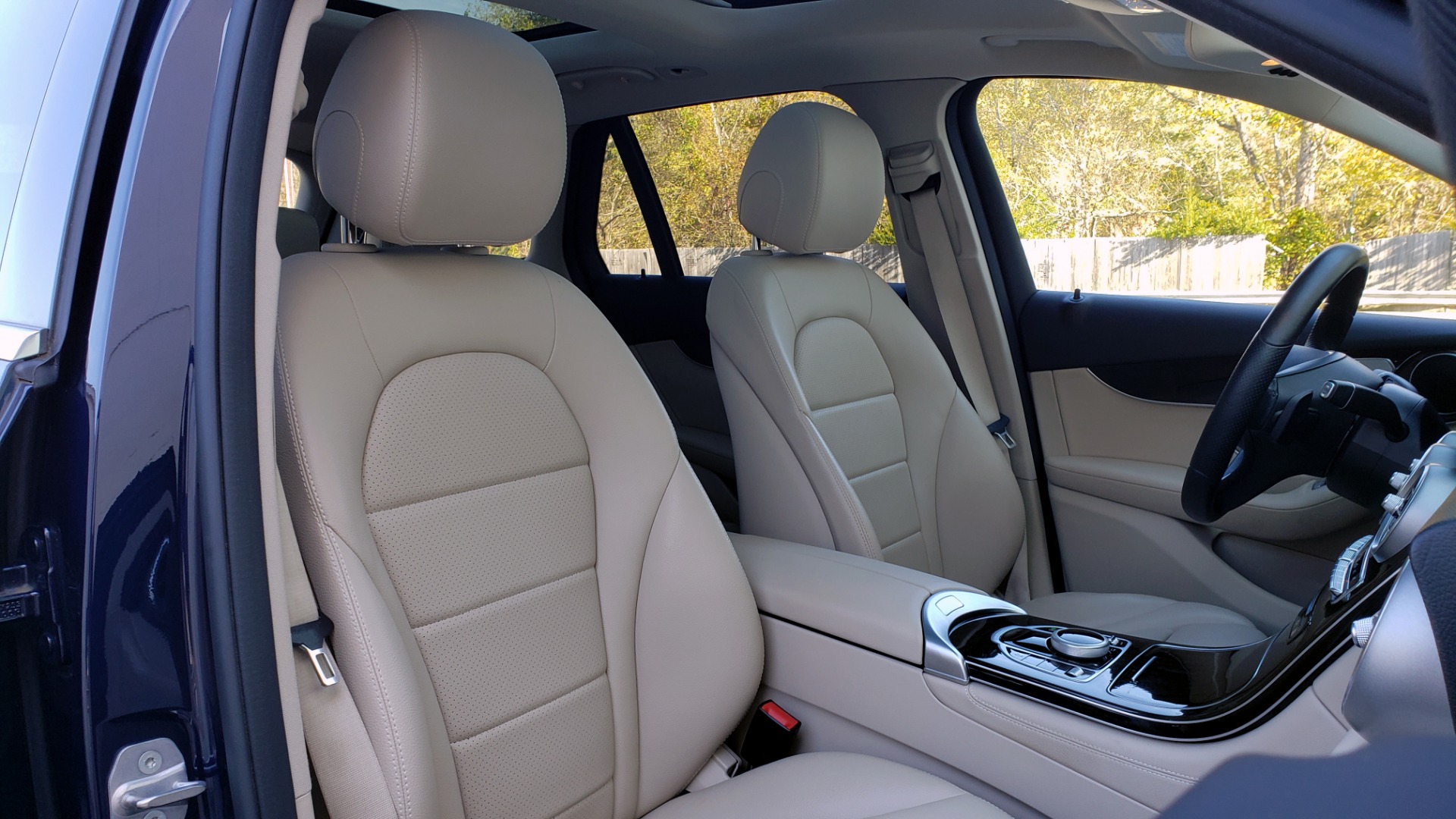 Used 2017 Mercedes-Benz GLC 300 4MATIC / PREM / NAV / KEYLESS-GO / SUNROOF / REARVIEW for sale Sold at Formula Imports in Charlotte NC 28227 62