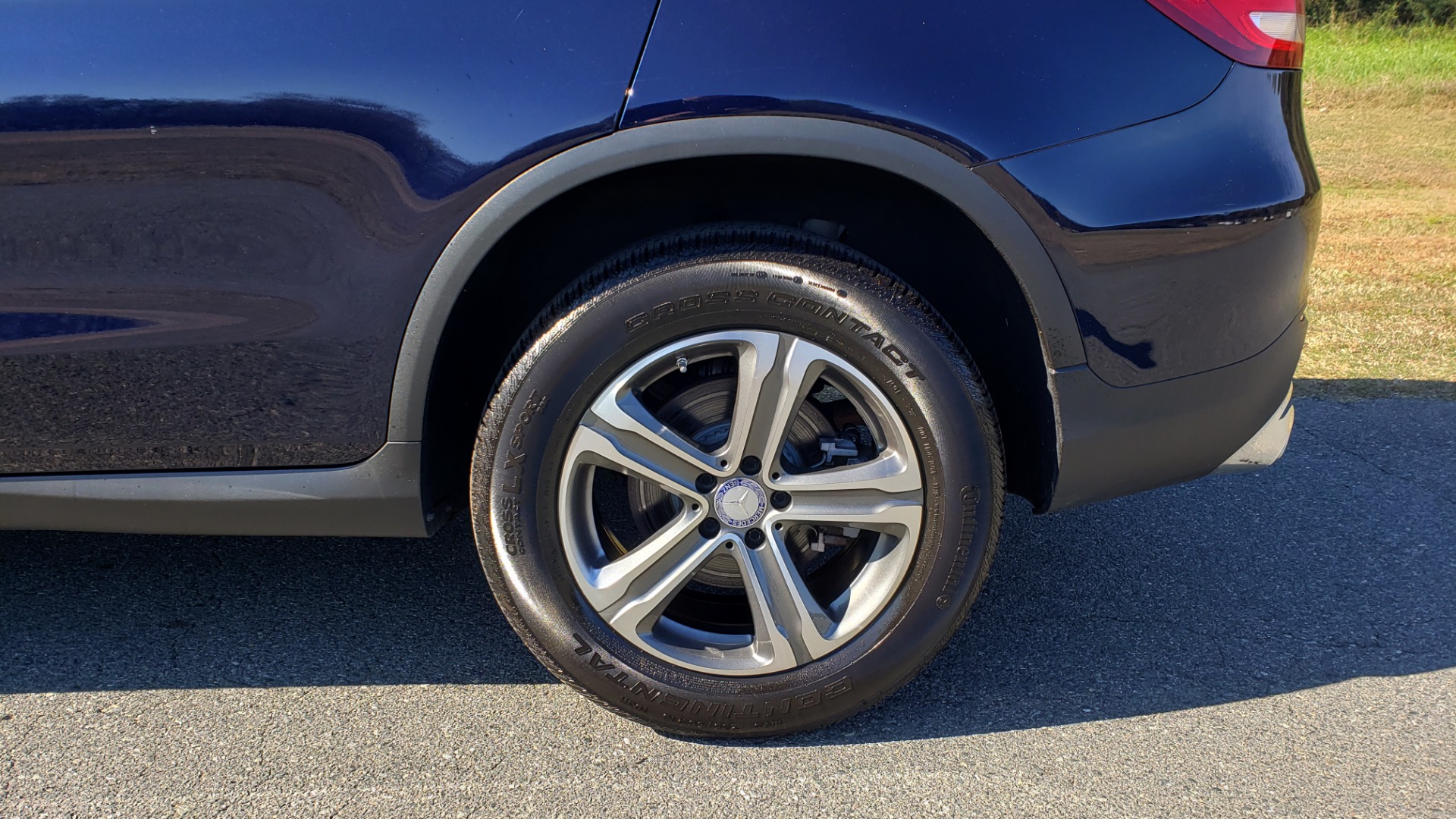 Used 2017 Mercedes-Benz GLC 300 4MATIC / PREM / NAV / KEYLESS-GO / SUNROOF / REARVIEW for sale Sold at Formula Imports in Charlotte NC 28227 74