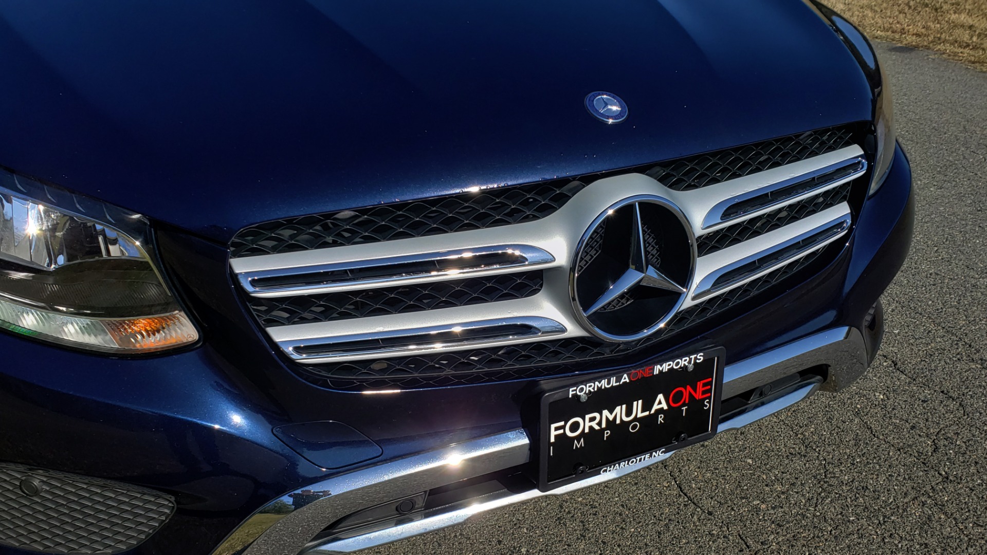 Used 2017 Mercedes-Benz GLC 300 4MATIC / PREM / NAV / KEYLESS-GO / SUNROOF / REARVIEW for sale Sold at Formula Imports in Charlotte NC 28227 8