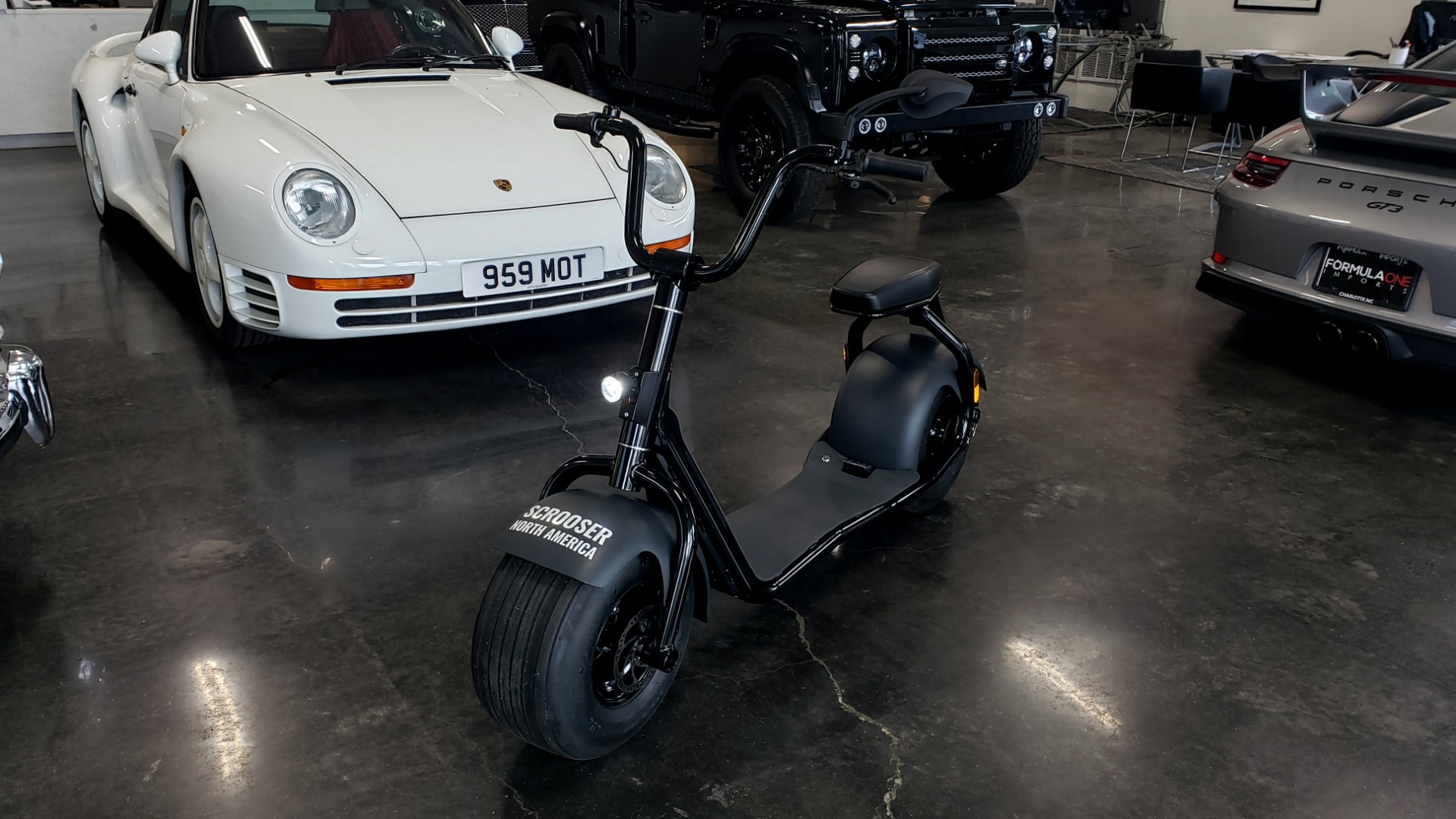 Used 2018 SCROOSER ELECTRIC SCOOTER SELF BALANCED / PITCH BLACK / 15.5 MPH / 34 MI RANGE for sale Sold at Formula Imports in Charlotte NC 28227 14
