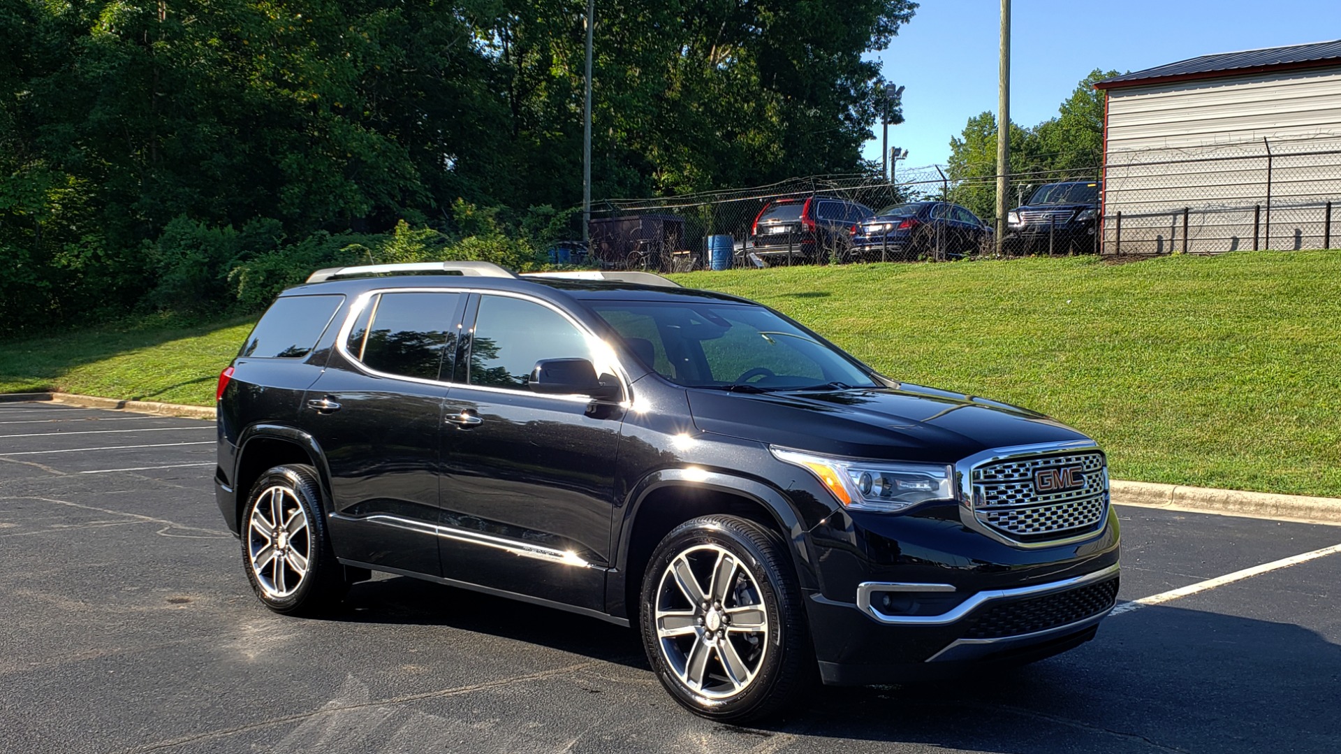Used 2017 GMC ACADIA DENALI / FWD / NAV / SUNROOF / CAMERA / 3-ROW for sale Sold at Formula Imports in Charlotte NC 28227 10
