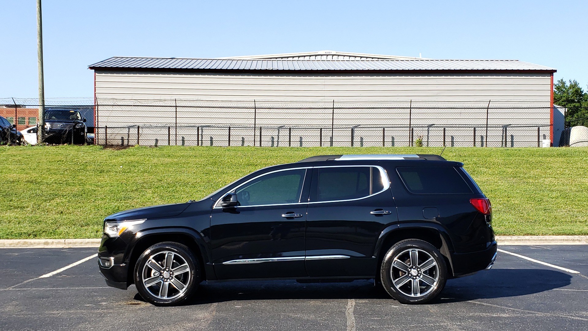 Used 2017 GMC ACADIA DENALI / FWD / NAV / SUNROOF / CAMERA / 3-ROW for sale Sold at Formula Imports in Charlotte NC 28227 2