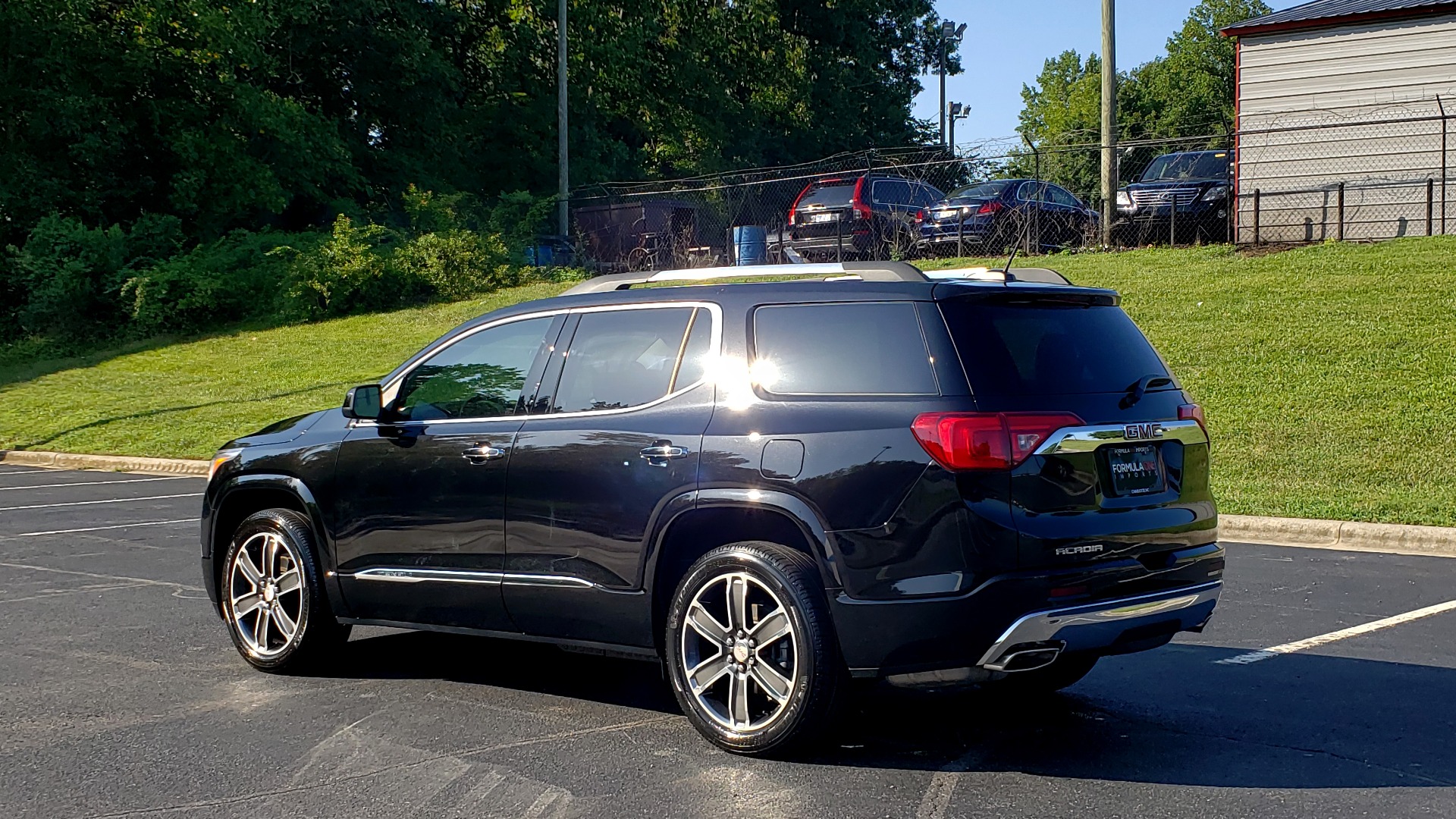 Used 2017 GMC ACADIA DENALI / FWD / NAV / SUNROOF / CAMERA / 3-ROW for sale Sold at Formula Imports in Charlotte NC 28227 3