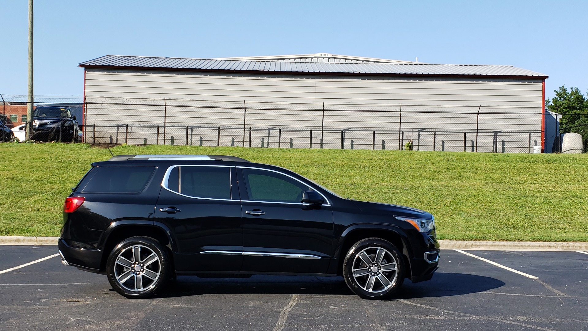 Used 2017 GMC ACADIA DENALI / FWD / NAV / SUNROOF / CAMERA / 3-ROW for sale Sold at Formula Imports in Charlotte NC 28227 9