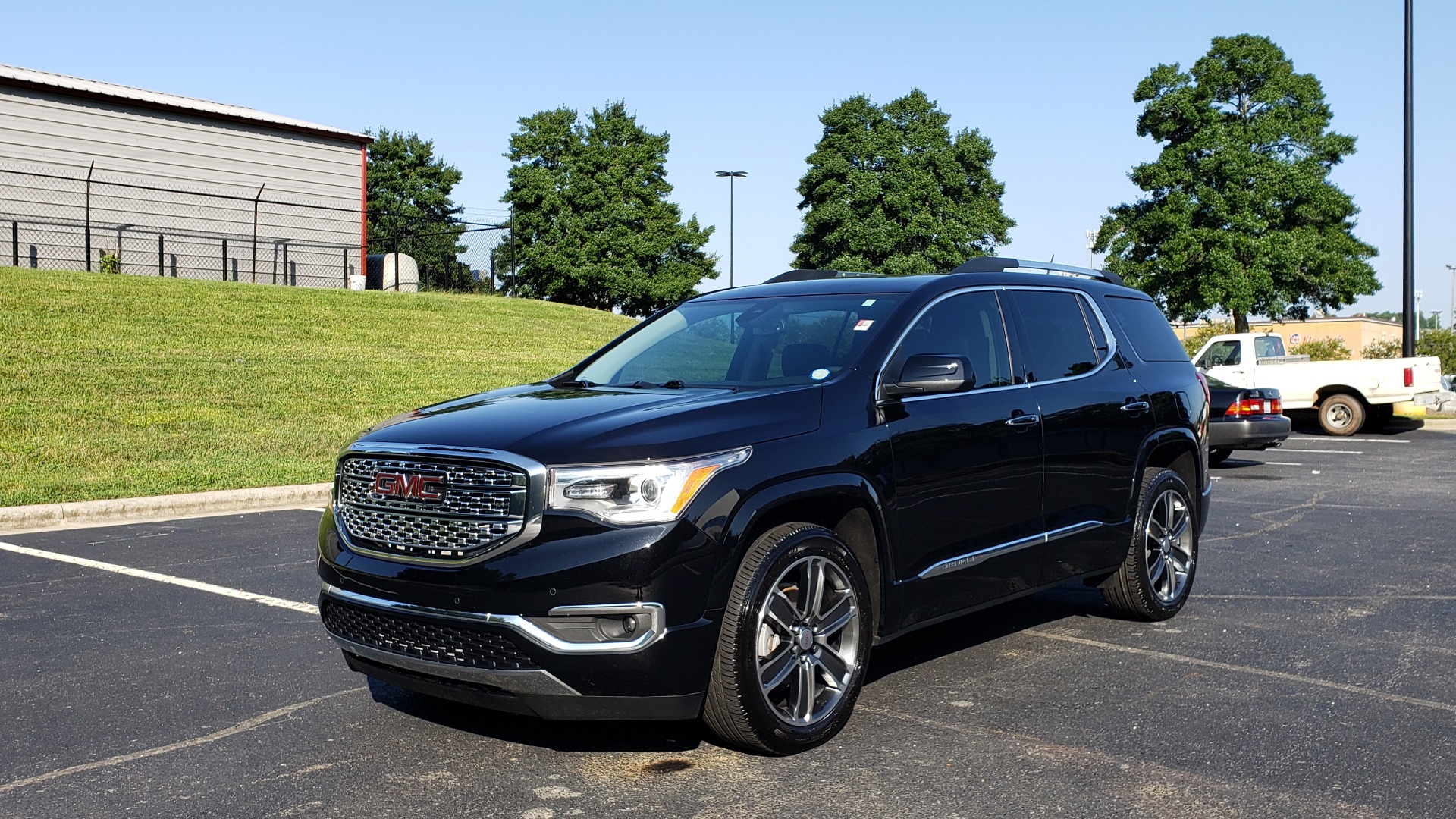 Used 2017 GMC ACADIA DENALI / FWD / NAV / SUNROOF / CAMERA / 3-ROW for sale Sold at Formula Imports in Charlotte NC 28227 1