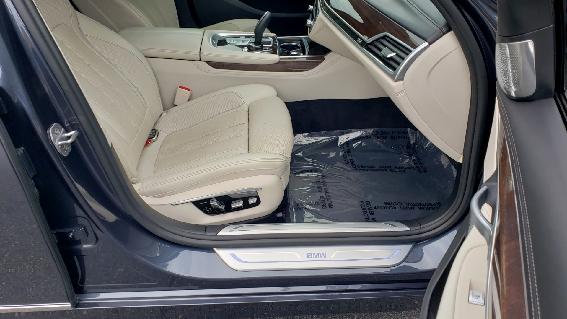 Used 2016 BMW 7 SERIES 750I EXEC PKG / DRVR ASST PLUS / CLD WTHR / SKY LOUNGE ROOF for sale Sold at Formula Imports in Charlotte NC 28227 70