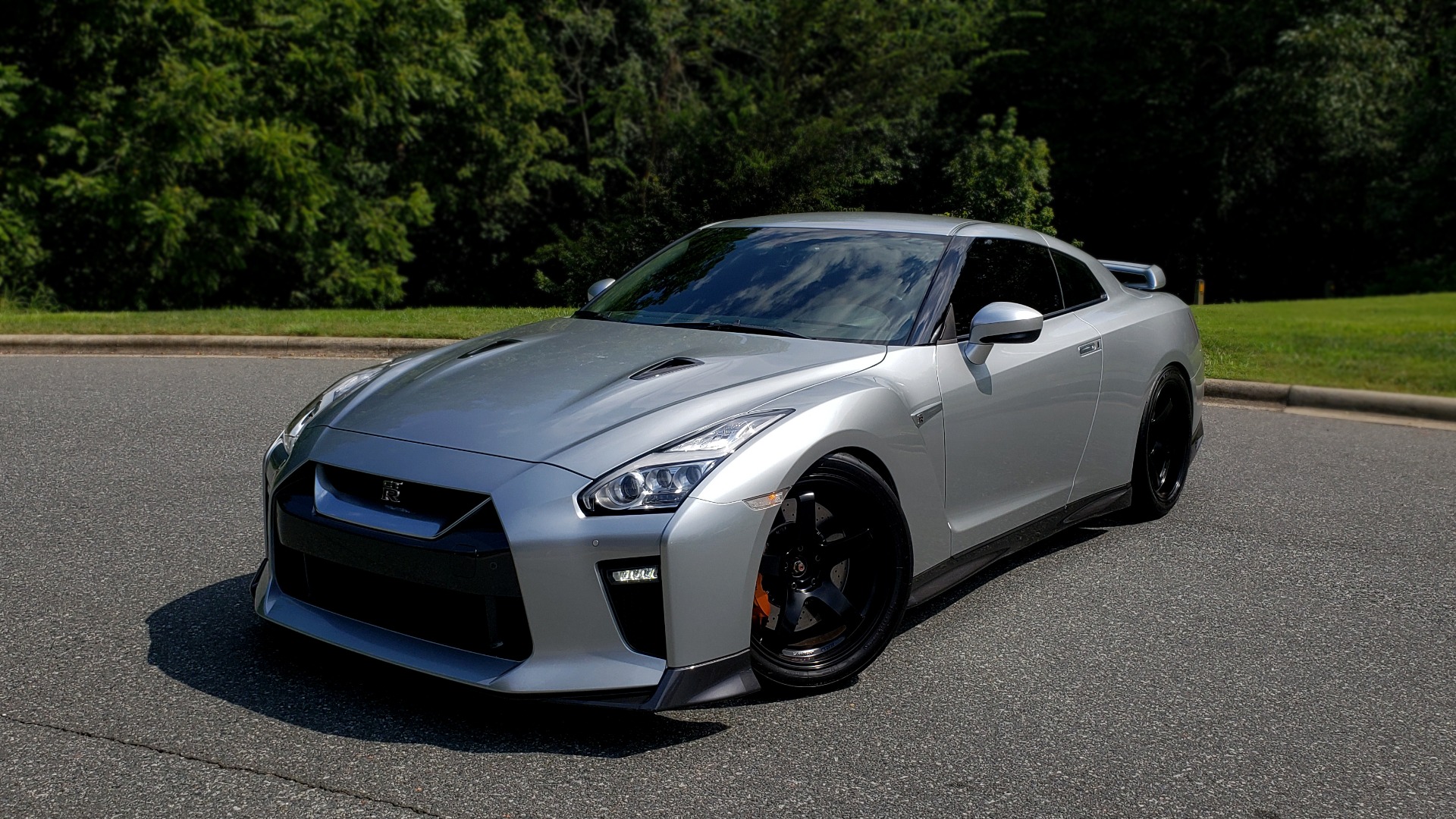 Used 2018 Nissan GT-R PREMIUM / NAV / BOSE / REARVIEW / CUSTOM WHEELS / COIL OVER SHOCKS / TUNED for sale Sold at Formula Imports in Charlotte NC 28227 3