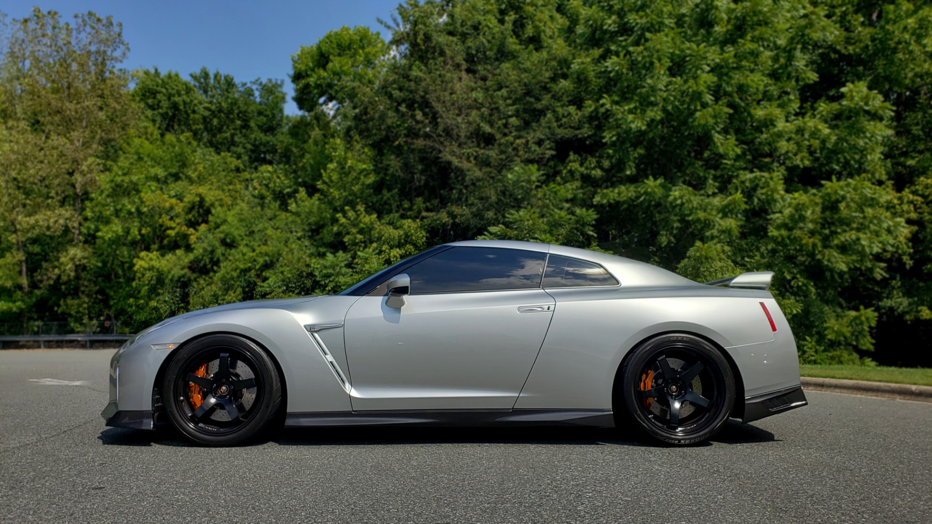 Used 2018 Nissan GT-R PREMIUM / NAV / BOSE / REARVIEW / CUSTOM WHEELS / COIL OVER SHOCKS / TUNED for sale Sold at Formula Imports in Charlotte NC 28227 6