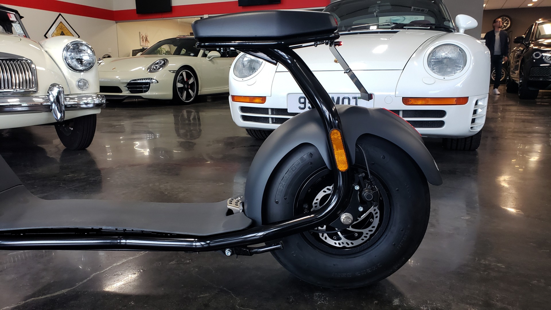 Used 2018 SCROOSER ELECTRIC SCOOTER SELF BALANCED / PITCH BLACK / 15.5 MPH / 34 MI RANGE for sale Sold at Formula Imports in Charlotte NC 28227 17