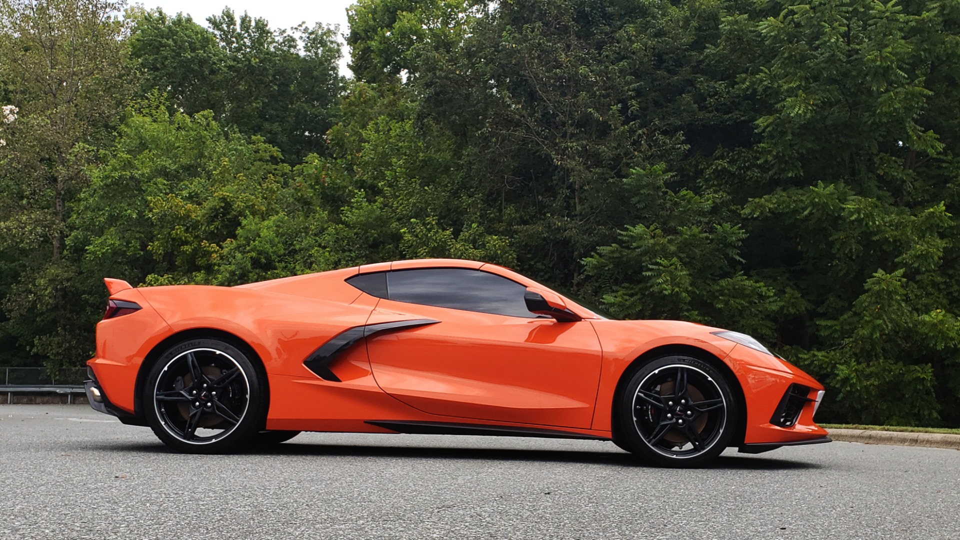 Used 2020 Chevrolet CORVETTE C8 STINGRAY 2LT / 6.2L V8 / 8-SPD AUTO / NAV / BOSE / REARVIEW / DATA RECOR for sale Sold at Formula Imports in Charlotte NC 28227 11