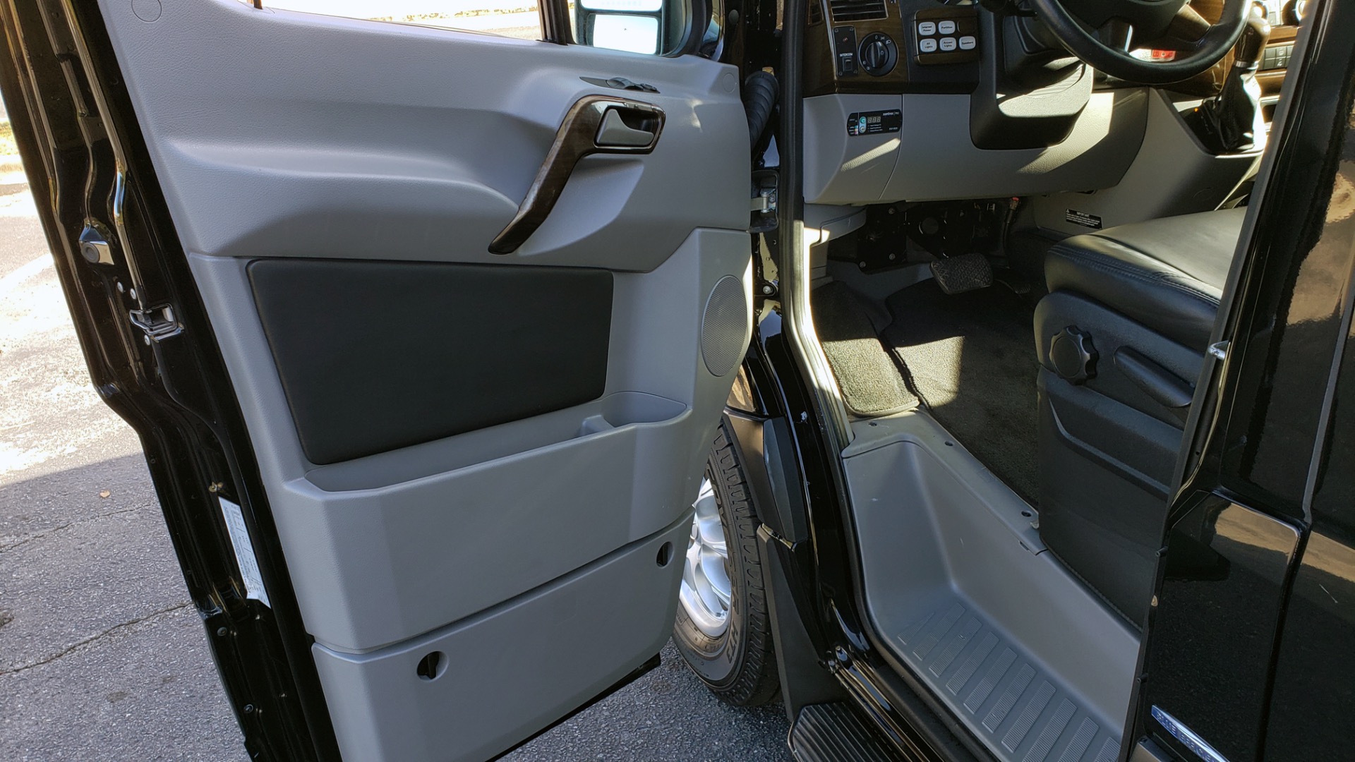 Used 2014 Mercedes-Benz SPRINTER JET VAN MIDWEST EXT for sale Sold at Formula Imports in Charlotte NC 28227 27