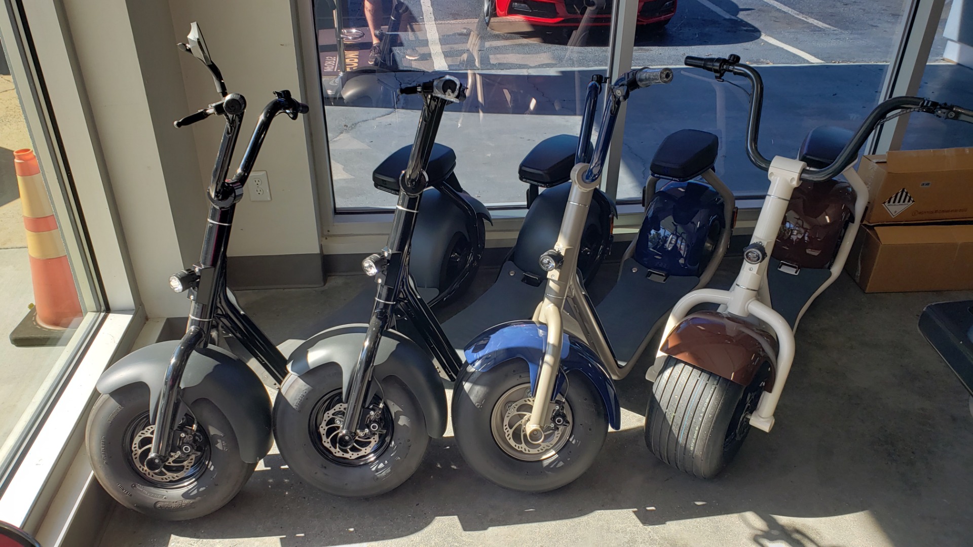 Used 2018 SCROOSER ELECTRIC SCOOTER SELF BALANCED / PRIME BLUE / 15.5 MPH / 34 MI RANGE for sale $1,699 at Formula Imports in Charlotte NC 28227 2