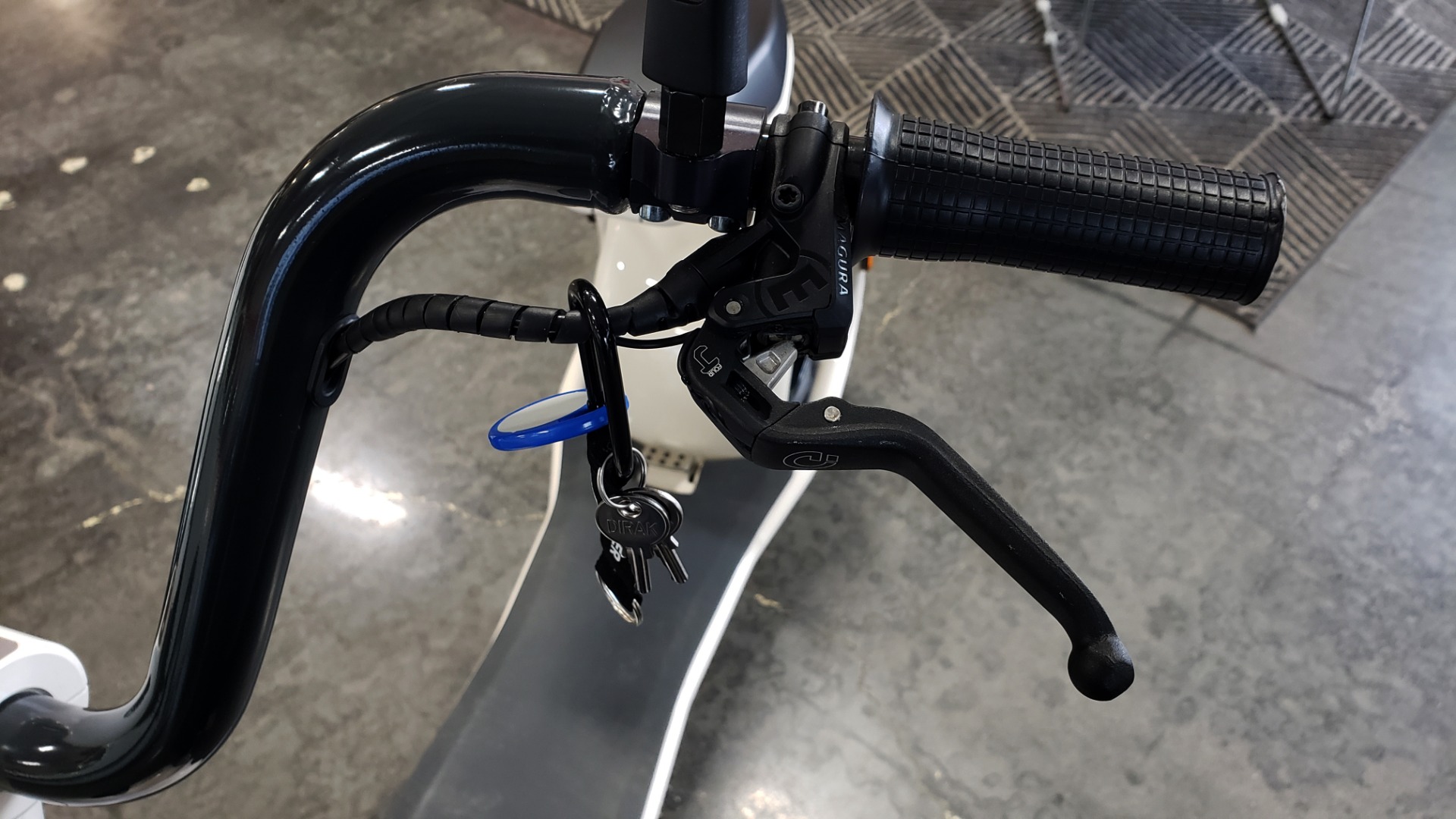 Used 2018 SCROOSER ELECTRIC SCOOTER SELF BALANCED / WHITE / 15.5 MPH / 34 MI RANGE for sale Sold at Formula Imports in Charlotte NC 28227 14