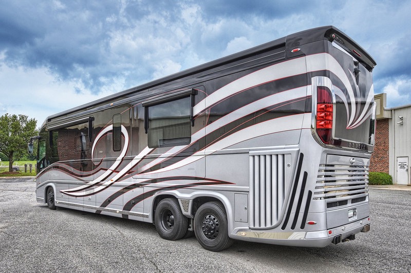 Used 2017 Newell 45 COACH QUAD-SLIDE OUT / 2020P PORSCHE DESIGN ADVANCED STYLING for sale Sold at Formula Imports in Charlotte NC 28227 11