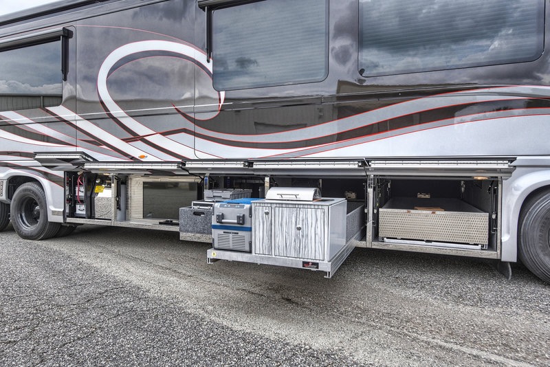 Used 2017 Newell 45 COACH QUAD-SLIDE OUT / 2020P PORSCHE DESIGN ADVANCED STYLING for sale Sold at Formula Imports in Charlotte NC 28227 12