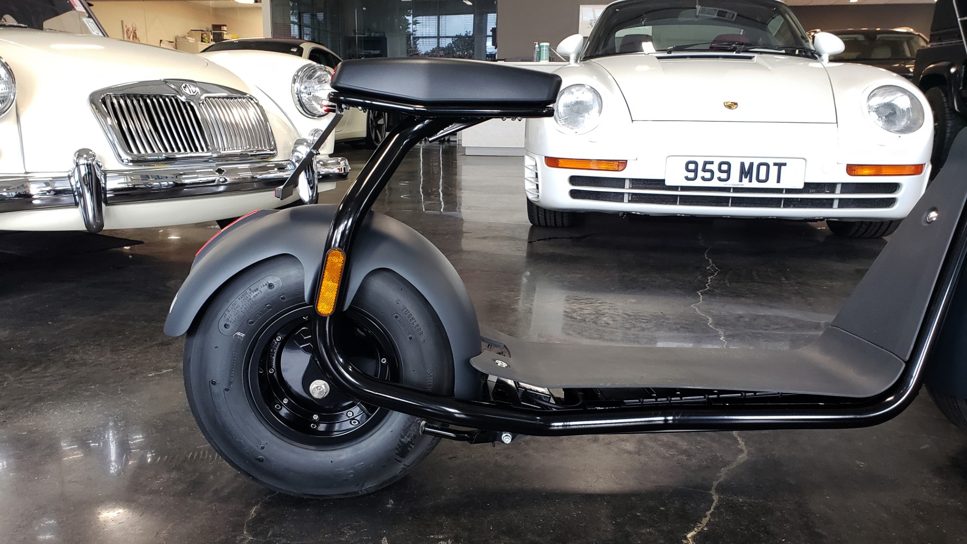 Used 2018 SCROOSER ELECTRIC SCOOTER SELF BALANCED / PEARL BLACK / 15.5 MPH / 34 MI RANGE for sale Sold at Formula Imports in Charlotte NC 28227 7