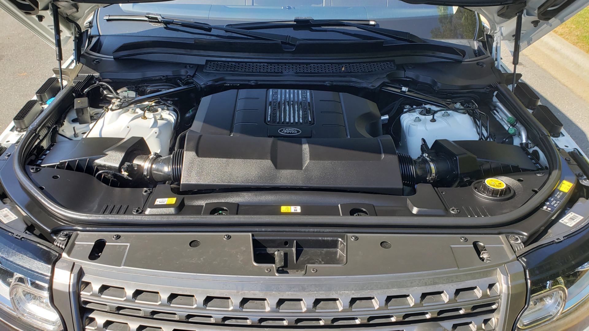 Used 2017 Land Rover RANGE ROVER SE / 4WD / SC V6 / NAV / DRIVE PKG / PANO-ROOF / REARVIEW for sale Sold at Formula Imports in Charlotte NC 28227 11
