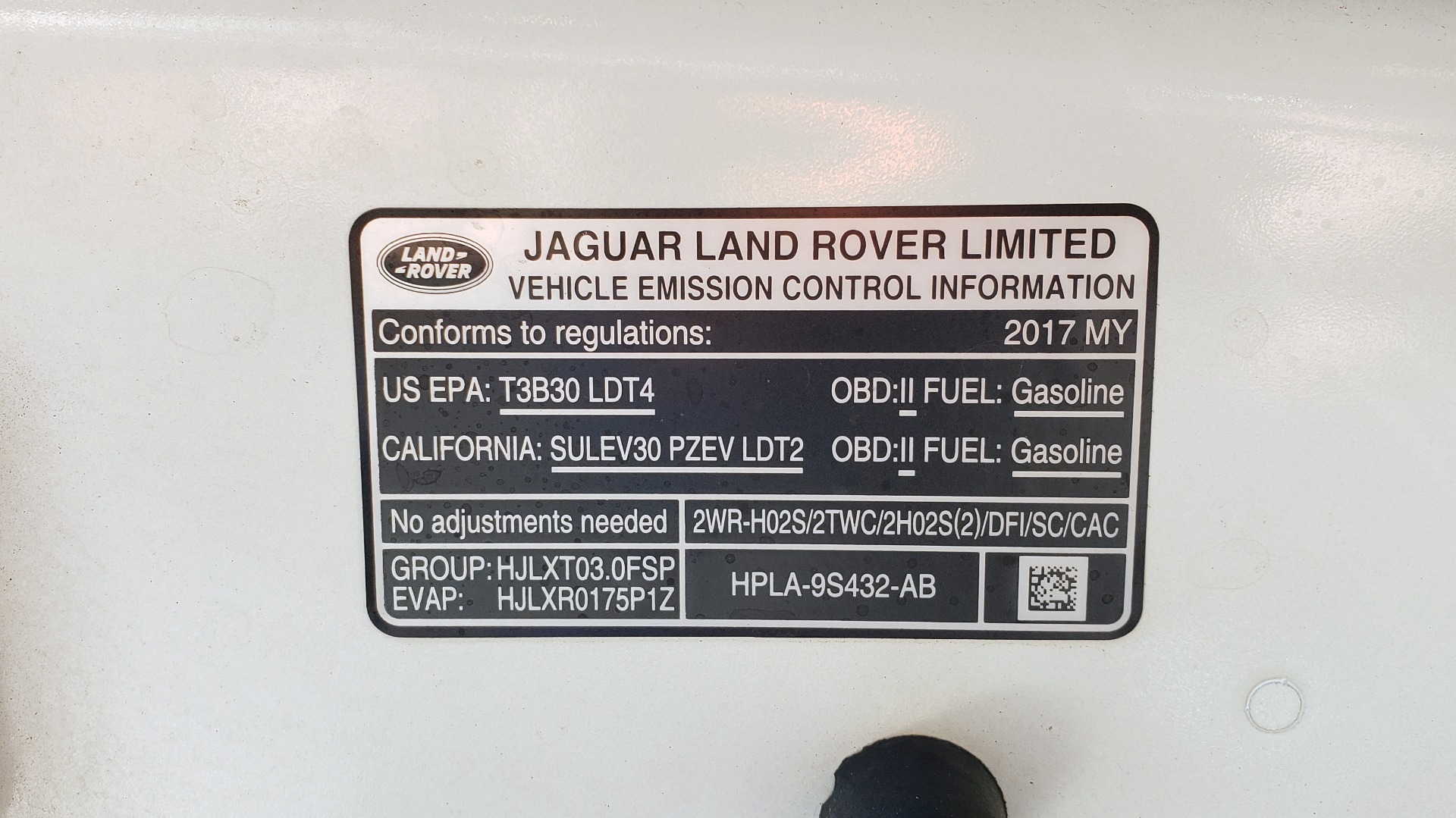 Used 2017 Land Rover RANGE ROVER SE / 4WD / SC V6 / NAV / DRIVE PKG / PANO-ROOF / REARVIEW for sale Sold at Formula Imports in Charlotte NC 28227 13
