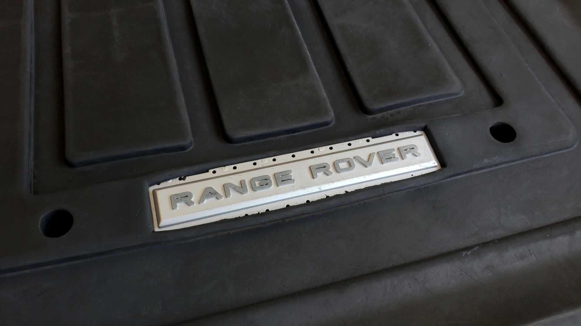 Used 2017 Land Rover RANGE ROVER SE / 4WD / SC V6 / NAV / DRIVE PKG / PANO-ROOF / REARVIEW for sale Sold at Formula Imports in Charlotte NC 28227 18