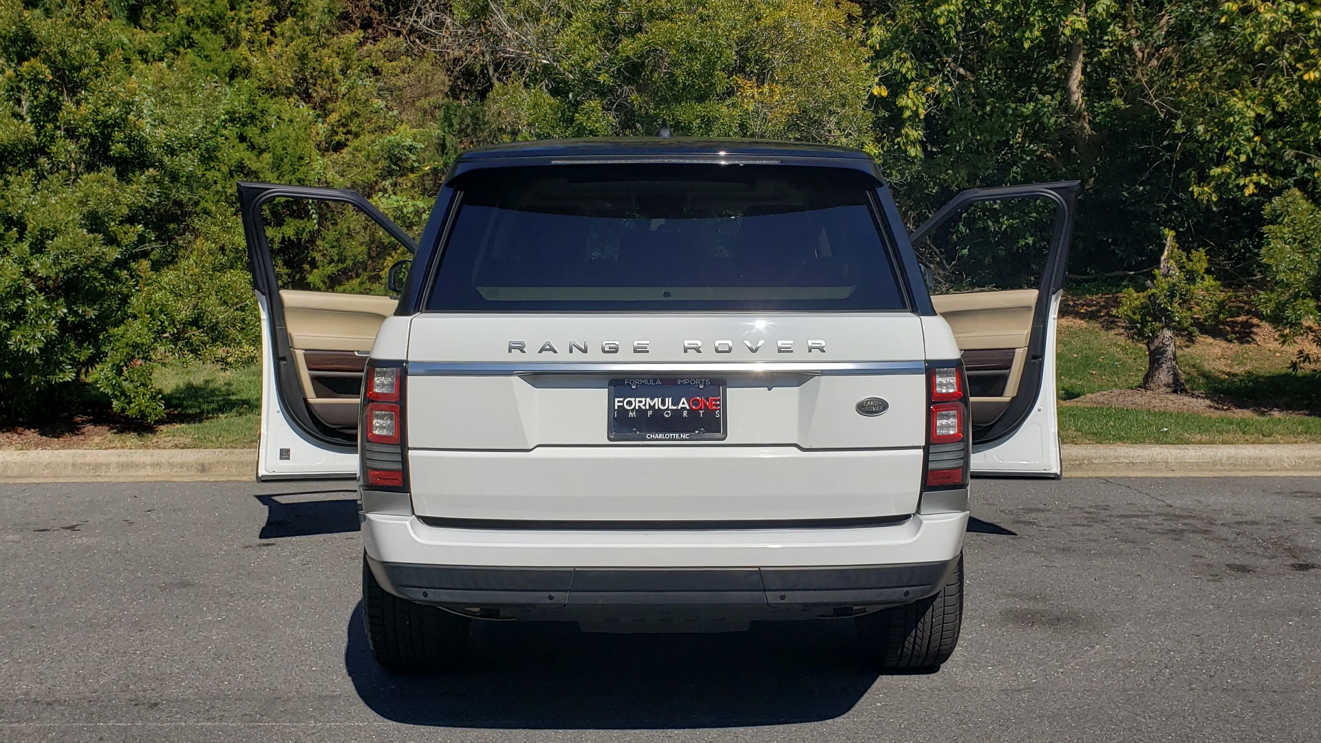 Used 2017 Land Rover RANGE ROVER SE / 4WD / SC V6 / NAV / DRIVE PKG / PANO-ROOF / REARVIEW for sale Sold at Formula Imports in Charlotte NC 28227 32