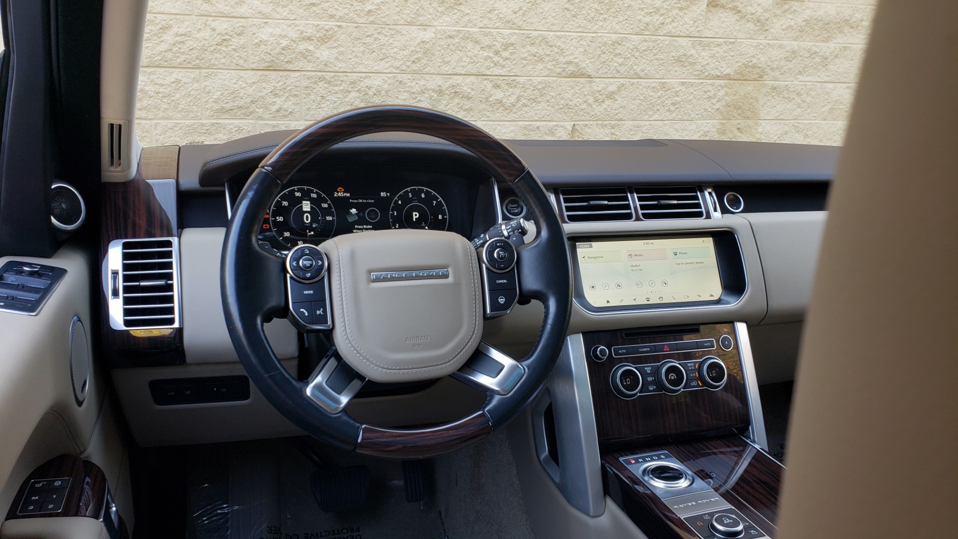 Used 2017 Land Rover RANGE ROVER SE / 4WD / SC V6 / NAV / DRIVE PKG / PANO-ROOF / REARVIEW for sale Sold at Formula Imports in Charlotte NC 28227 45