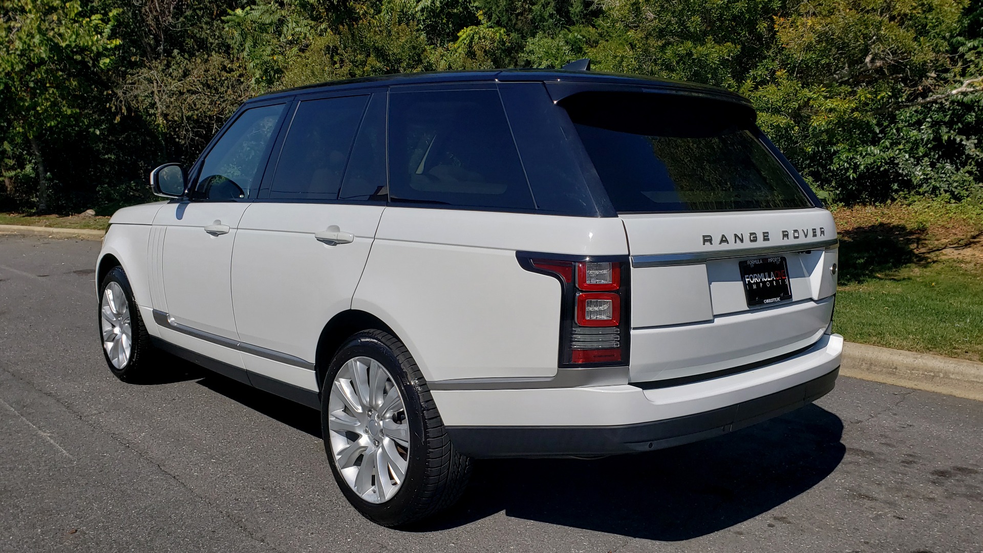 Used 2017 Land Rover RANGE ROVER SE / 4WD / SC V6 / NAV / DRIVE PKG / PANO-ROOF / REARVIEW for sale Sold at Formula Imports in Charlotte NC 28227 5