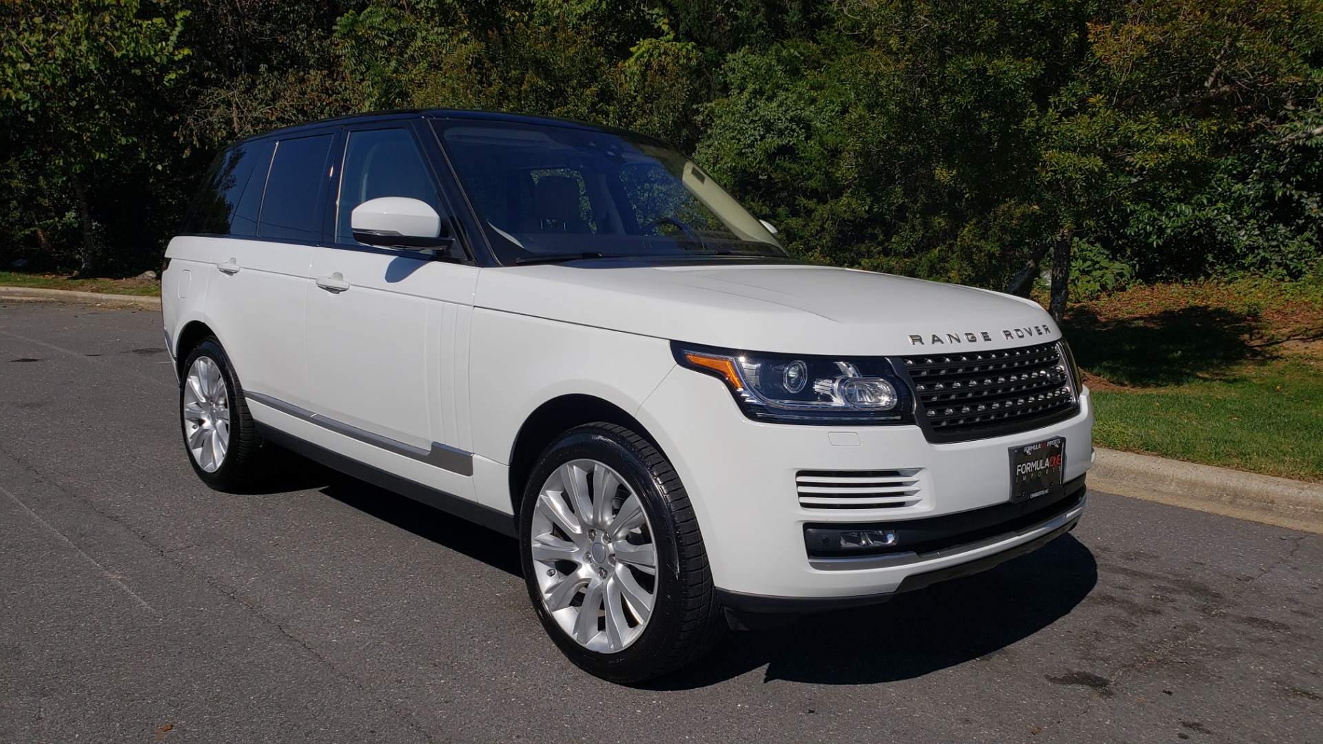 Used 2017 Land Rover RANGE ROVER SE / 4WD / SC V6 / NAV / DRIVE PKG / PANO-ROOF / REARVIEW for sale Sold at Formula Imports in Charlotte NC 28227 6