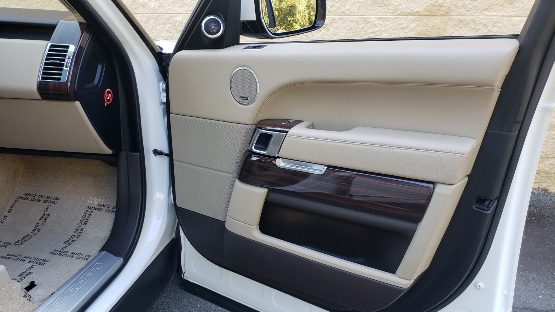 Used 2017 Land Rover RANGE ROVER SE / 4WD / SC V6 / NAV / DRIVE PKG / PANO-ROOF / REARVIEW for sale Sold at Formula Imports in Charlotte NC 28227 73