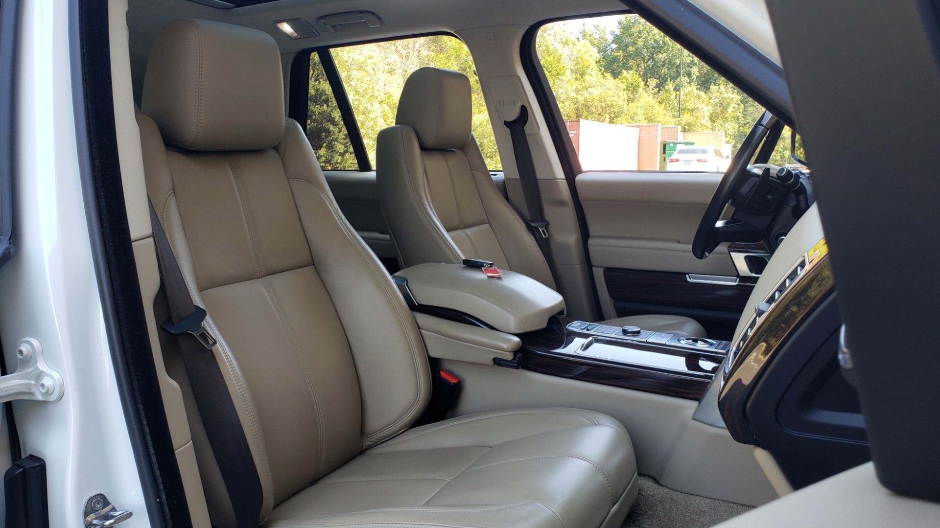 Used 2017 Land Rover RANGE ROVER SE / 4WD / SC V6 / NAV / DRIVE PKG / PANO-ROOF / REARVIEW for sale Sold at Formula Imports in Charlotte NC 28227 77