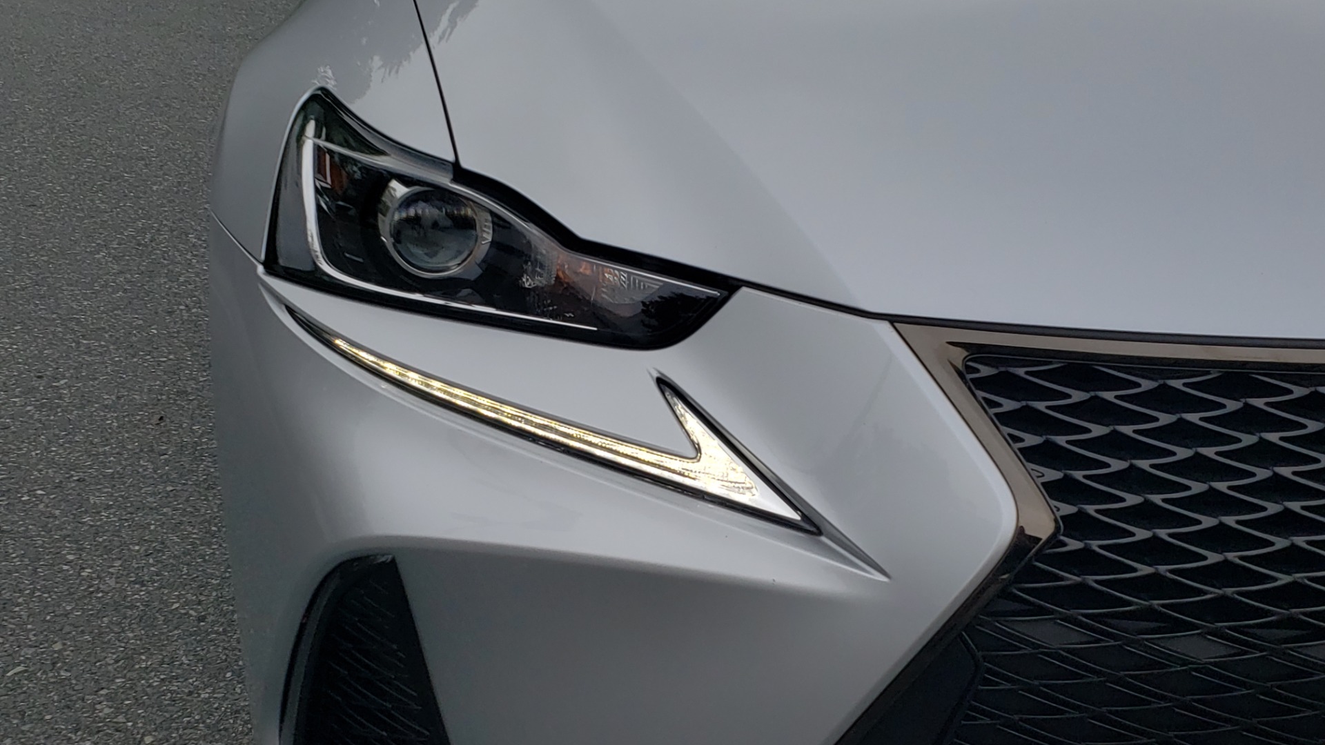 Used 2017 Lexus IS 200T F-SPORT / LEATHER / SUNROOF / 18IN WHEELS / REARVIEW for sale Sold at Formula Imports in Charlotte NC 28227 22