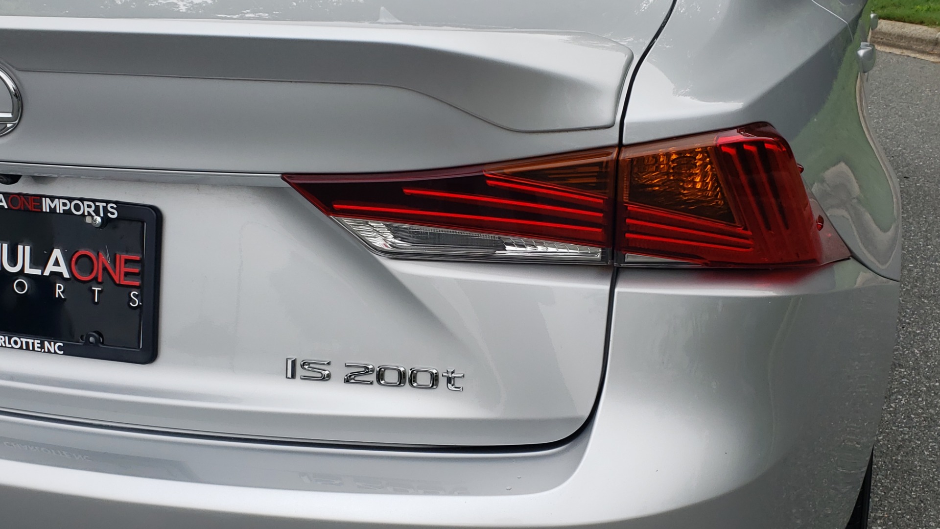 Used 2017 Lexus IS 200T F-SPORT / LEATHER / SUNROOF / 18IN WHEELS / REARVIEW for sale Sold at Formula Imports in Charlotte NC 28227 31
