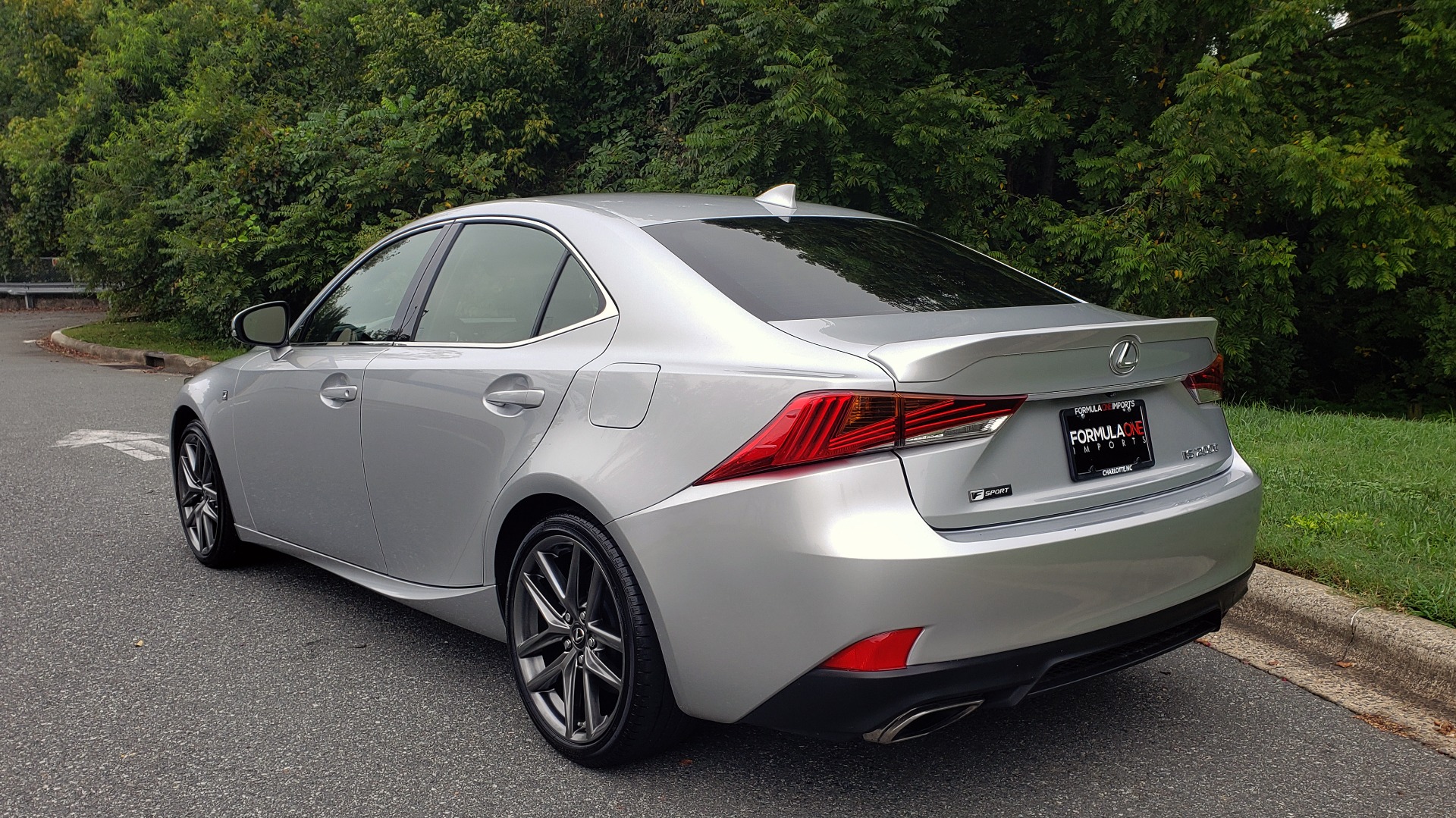 Used 2017 Lexus IS 200T F-SPORT / LEATHER / SUNROOF / 18IN WHEELS / REARVIEW for sale Sold at Formula Imports in Charlotte NC 28227 4