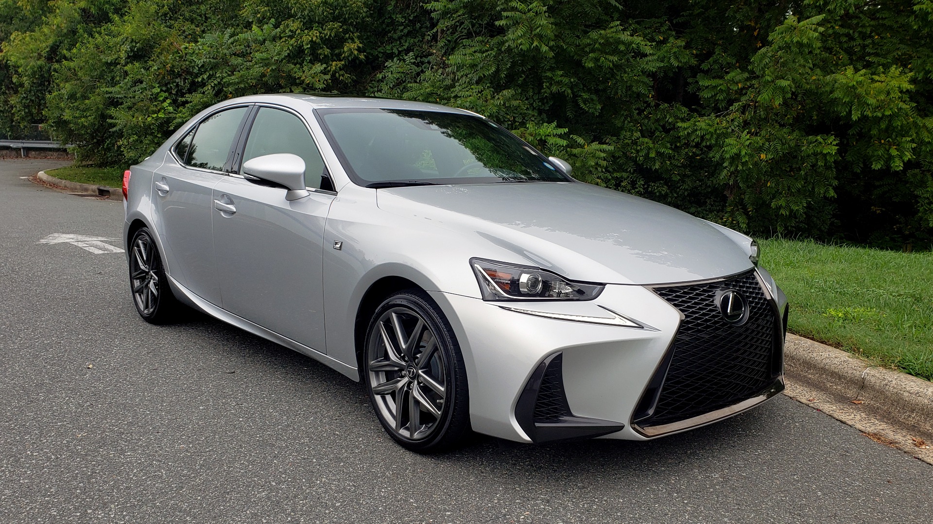 Used 2017 Lexus IS 200T F-SPORT / LEATHER / SUNROOF / 18IN WHEELS / REARVIEW for sale Sold at Formula Imports in Charlotte NC 28227 5