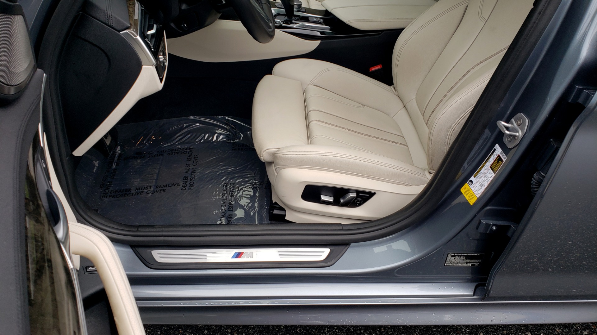 Used 2017 BMW 5 SERIES 530I M-SPORT / PREM PKG / DRVR ASST PLUS / LIGHTING / PREM SND for sale Sold at Formula Imports in Charlotte NC 28227 36