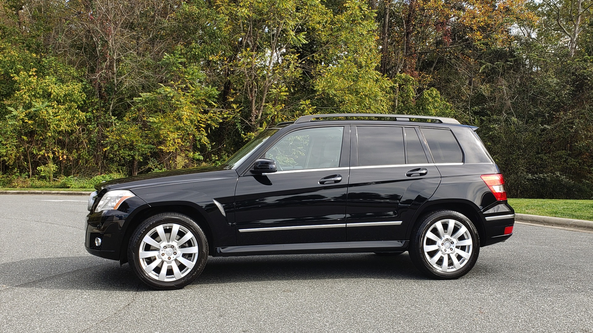 Used 2012 Mercedes-Benz GLK-CLASS GLK 350 4MATIC / PREM PKG / SUNROOF / KEYLESS-GO / NAV / REARVIEW for sale Sold at Formula Imports in Charlotte NC 28227 2