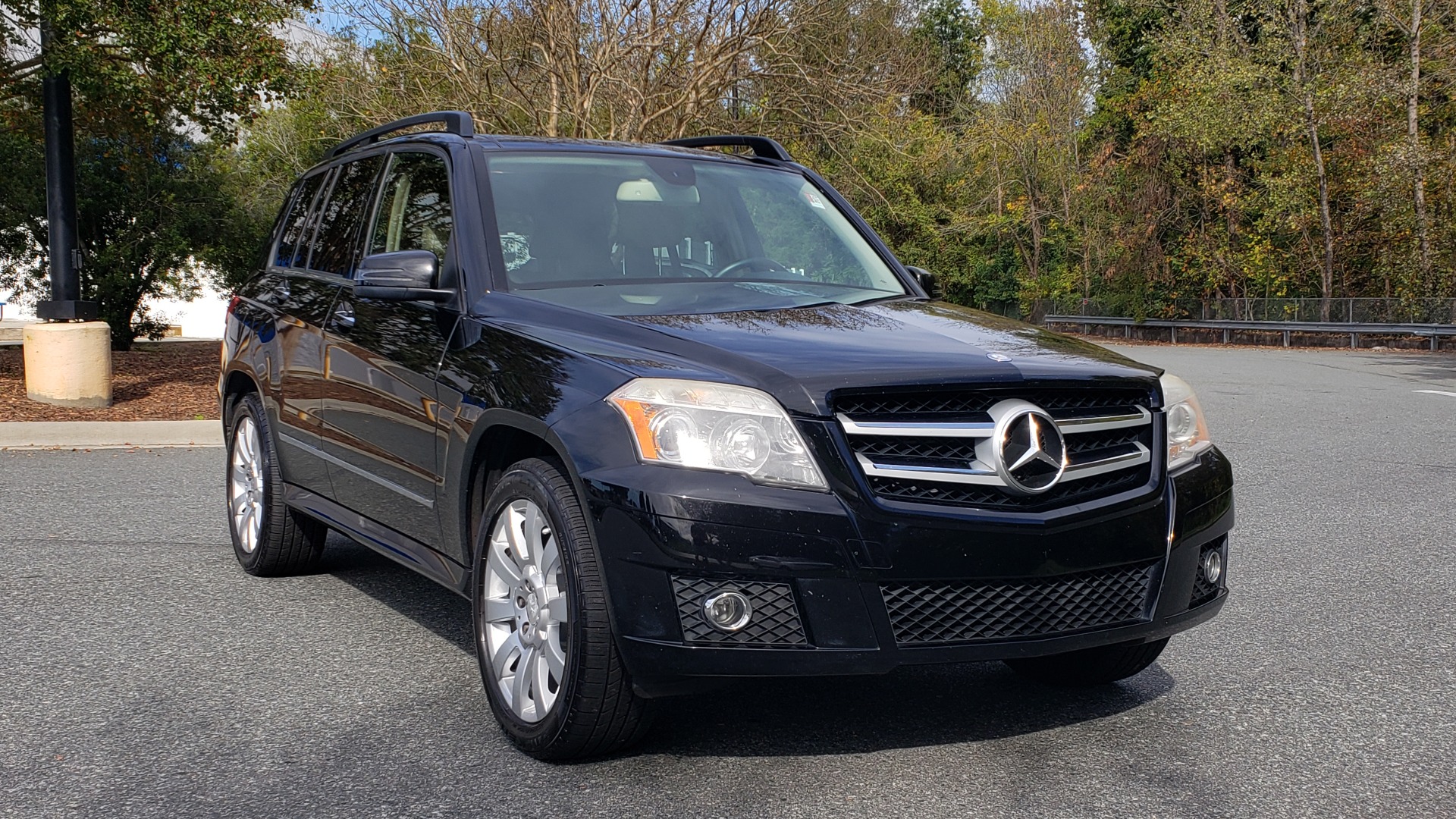 Used 2012 Mercedes-Benz GLK-CLASS GLK 350 4MATIC / PREM PKG / SUNROOF / KEYLESS-GO / NAV / REARVIEW for sale Sold at Formula Imports in Charlotte NC 28227 4