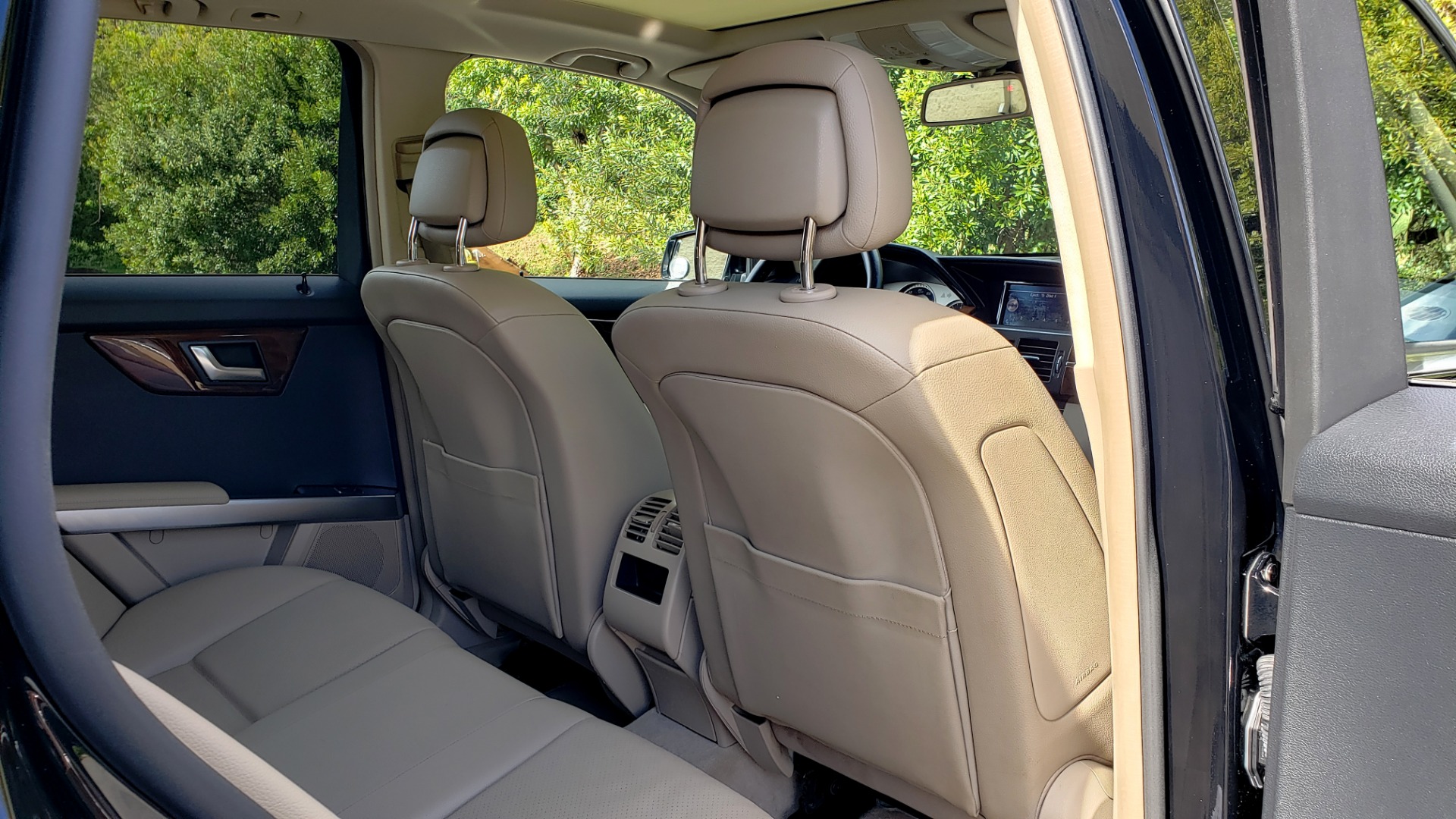 Used 2012 Mercedes-Benz GLK-CLASS GLK 350 4MATIC / PREM PKG / SUNROOF / KEYLESS-GO / NAV / REARVIEW for sale Sold at Formula Imports in Charlotte NC 28227 75