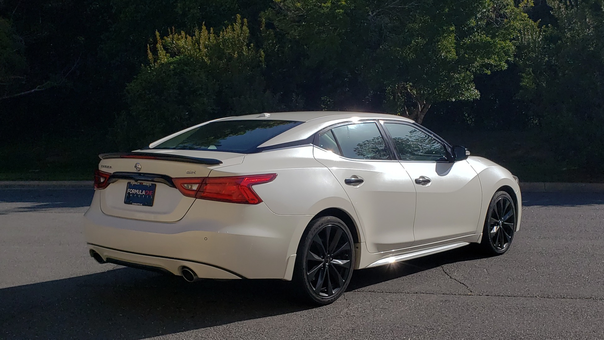 Used 2016 Nissan MAXIMA 3.5 SR / NAV / BOSE / VENT STS / CVT / REARVIEW for sale Sold at Formula Imports in Charlotte NC 28227 10
