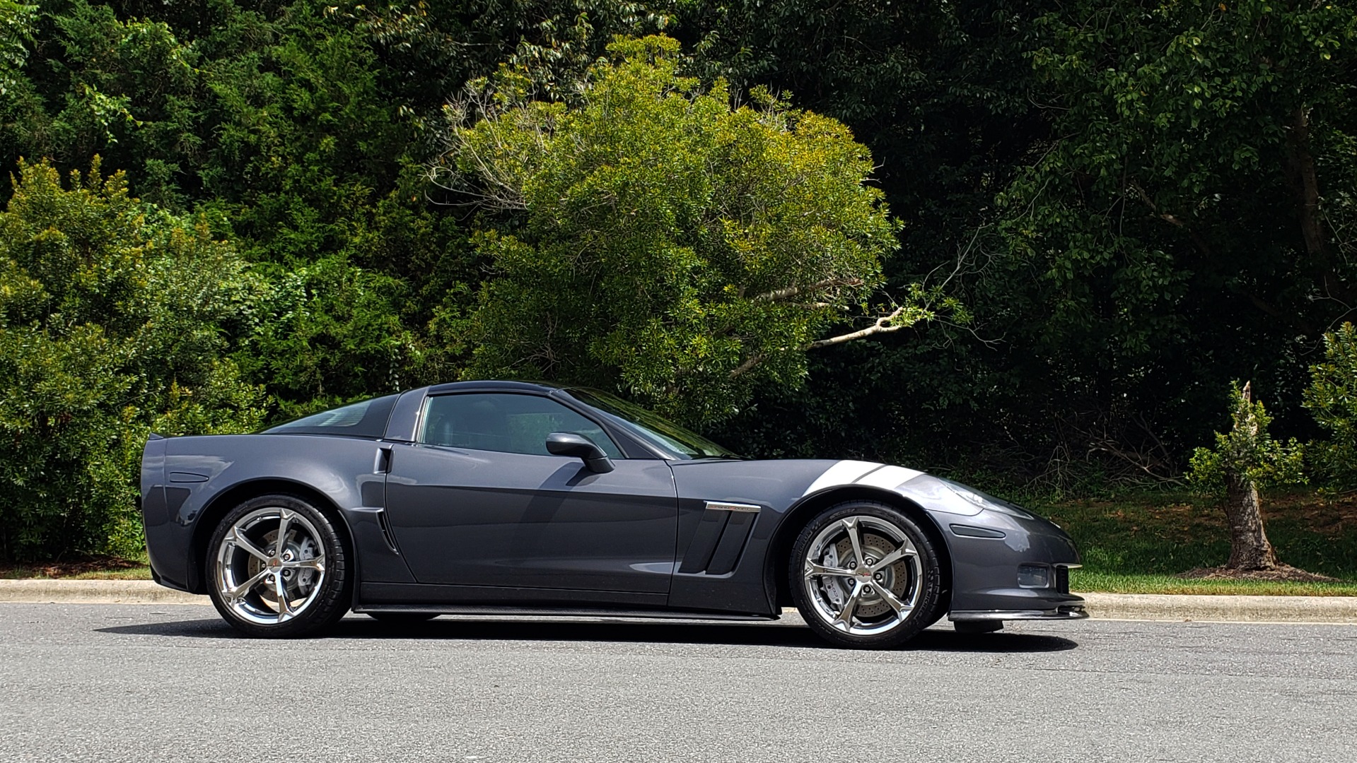 Used 2010 Chevrolet CORVETTE Z16 GRAND SPORT 3LT / HUD / 6.2L V8 / 6-SPD AUTO / NPP EXH for sale Sold at Formula Imports in Charlotte NC 28227 4