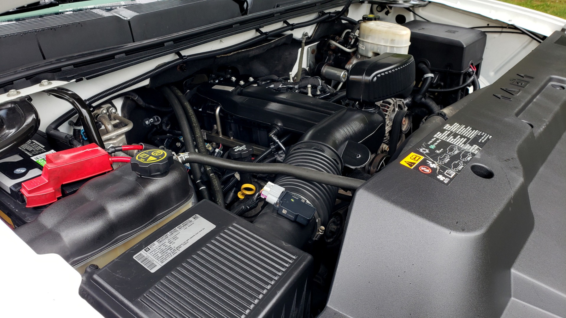 Used 2013 Chevrolet SILVERADO 2500HD WORK TRUCK 4WD / 6.0L V8 / AUTO / TOOL BOX / CLEAN for sale Sold at Formula Imports in Charlotte NC 28227 15