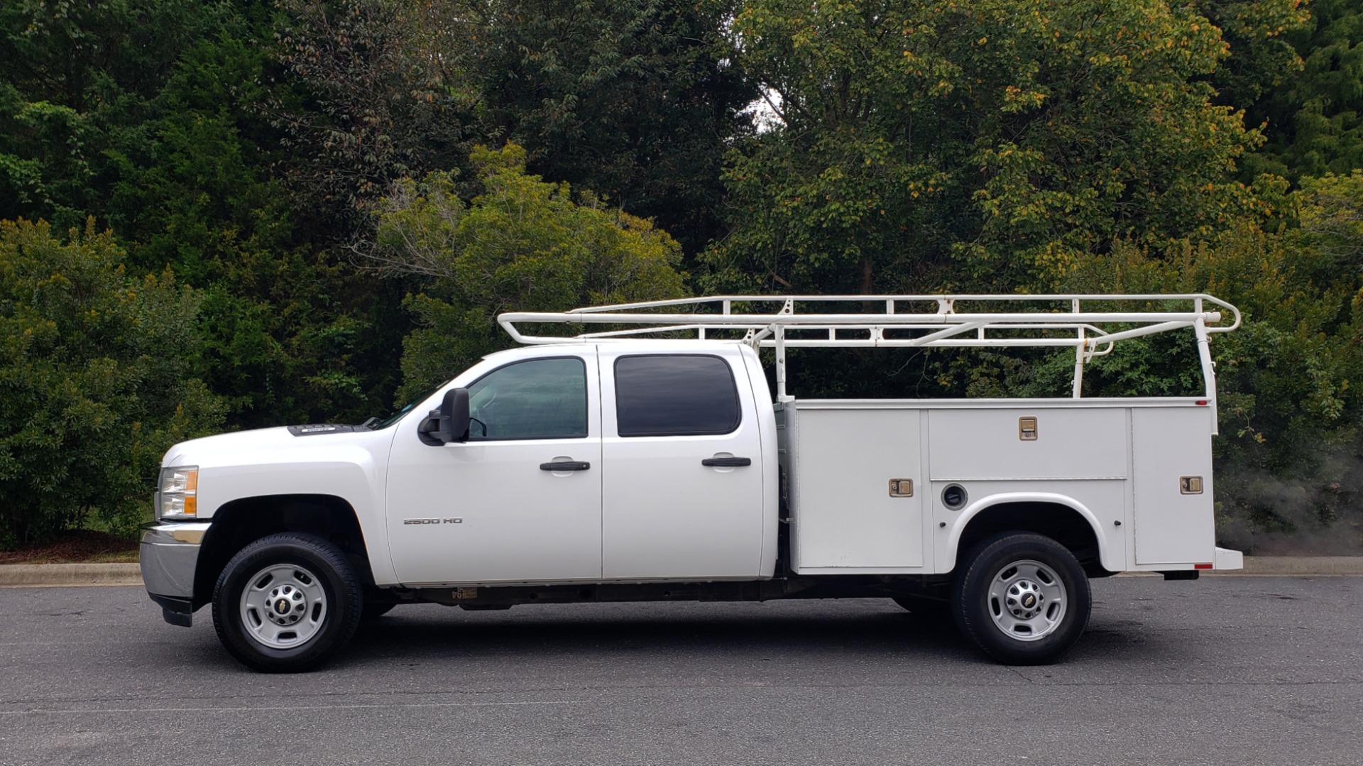 Used 2013 Chevrolet SILVERADO 2500HD WORK TRUCK 4WD / 6.0L V8 / AUTO / TOOL BOX / CLEAN for sale Sold at Formula Imports in Charlotte NC 28227 2