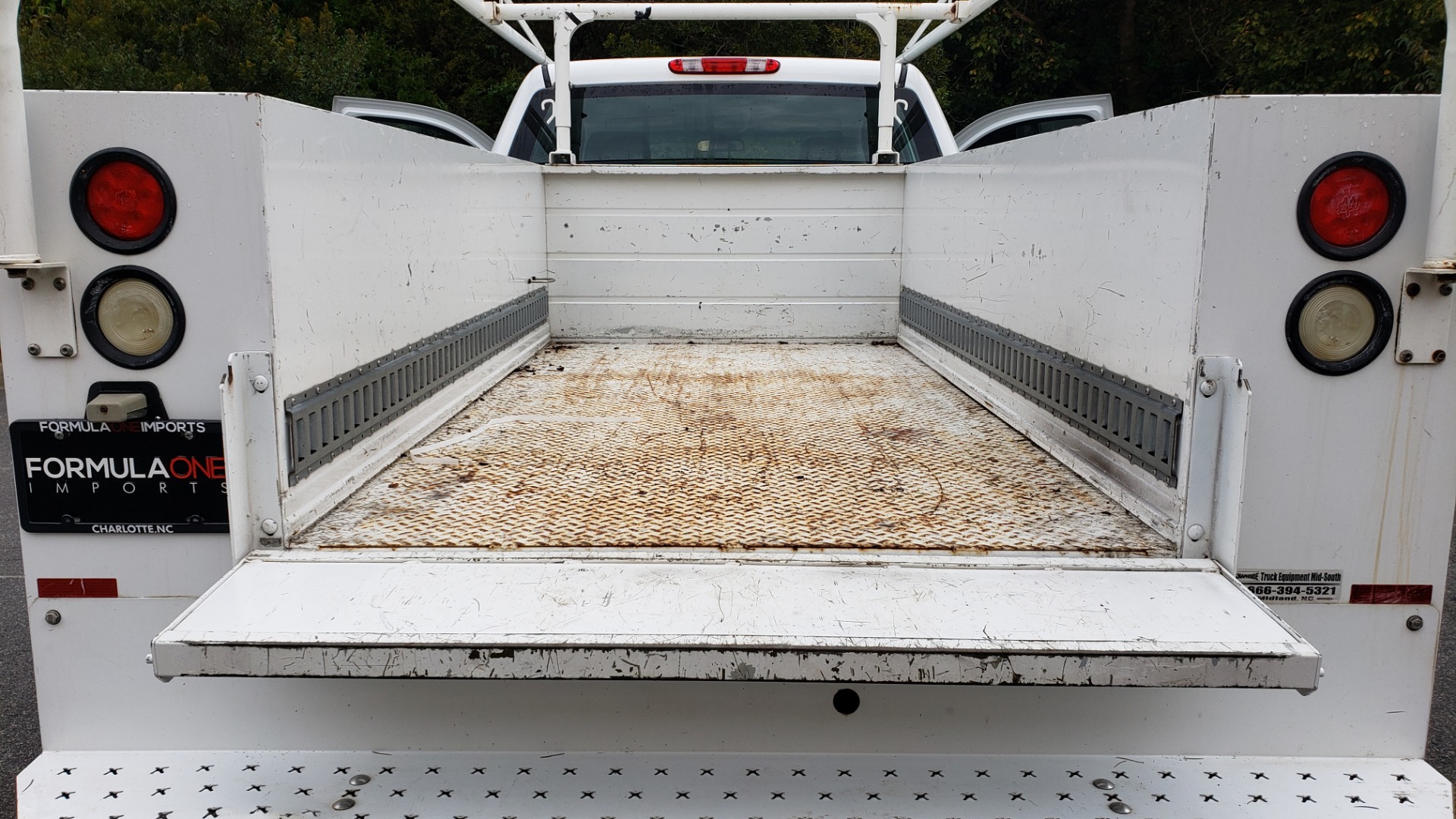 Used 2013 Chevrolet SILVERADO 2500HD WORK TRUCK 4WD / 6.0L V8 / AUTO / TOOL BOX / CLEAN for sale Sold at Formula Imports in Charlotte NC 28227 29