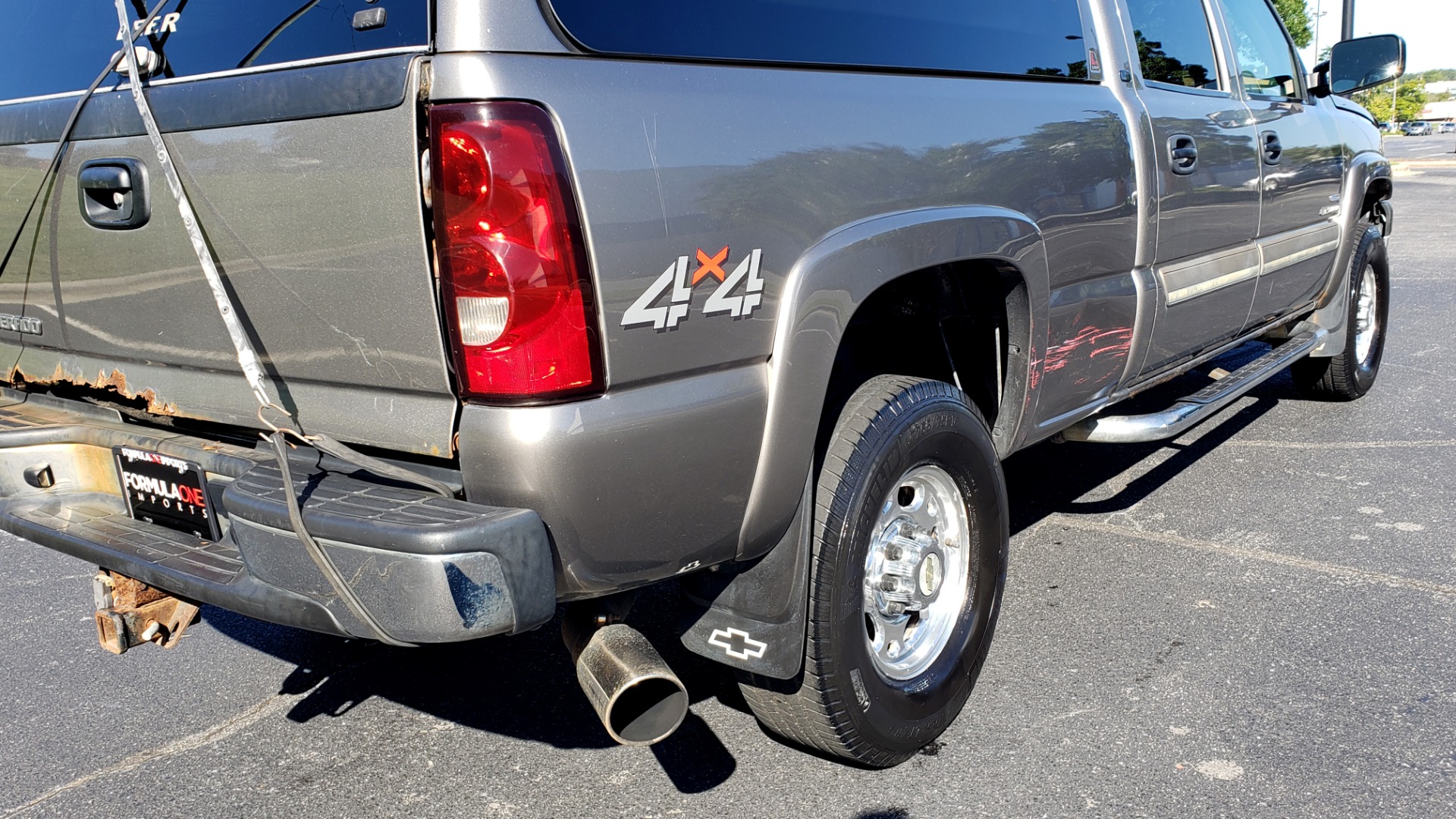 Used 2007 Chevrolet SILVERADO 2500HD CLASSIC LT3 CREWCAB / 4WD / 6.6L DURAMAX / SUNROOF / BOSE / CAMPER SHELL for sale Sold at Formula Imports in Charlotte NC 28227 13