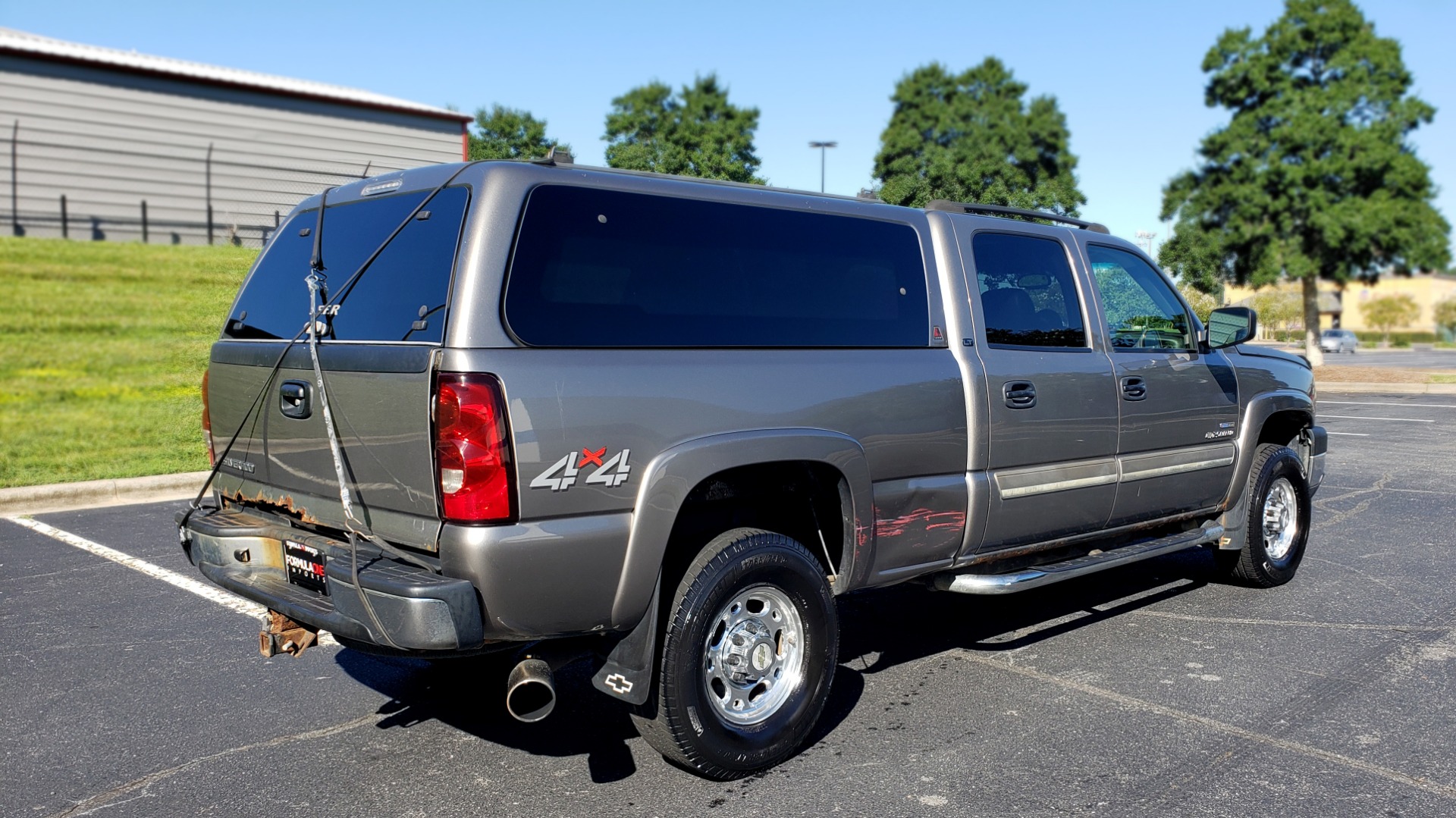 Used 2007 Chevrolet SILVERADO 2500HD CLASSIC LT3 CREWCAB / 4WD / 6.6L DURAMAX / SUNROOF / BOSE / CAMPER SHELL for sale Sold at Formula Imports in Charlotte NC 28227 2