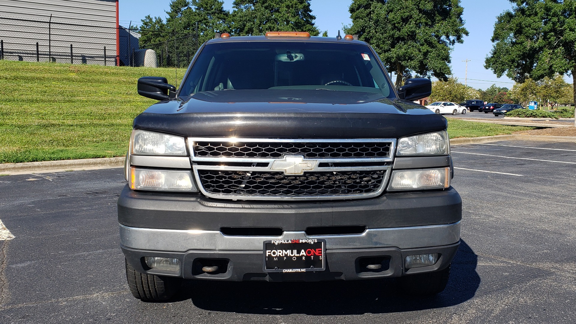 Used 2007 Chevrolet SILVERADO 2500HD CLASSIC LT3 CREWCAB / 4WD / 6.6L DURAMAX / SUNROOF / BOSE / CAMPER SHELL for sale Sold at Formula Imports in Charlotte NC 28227 23