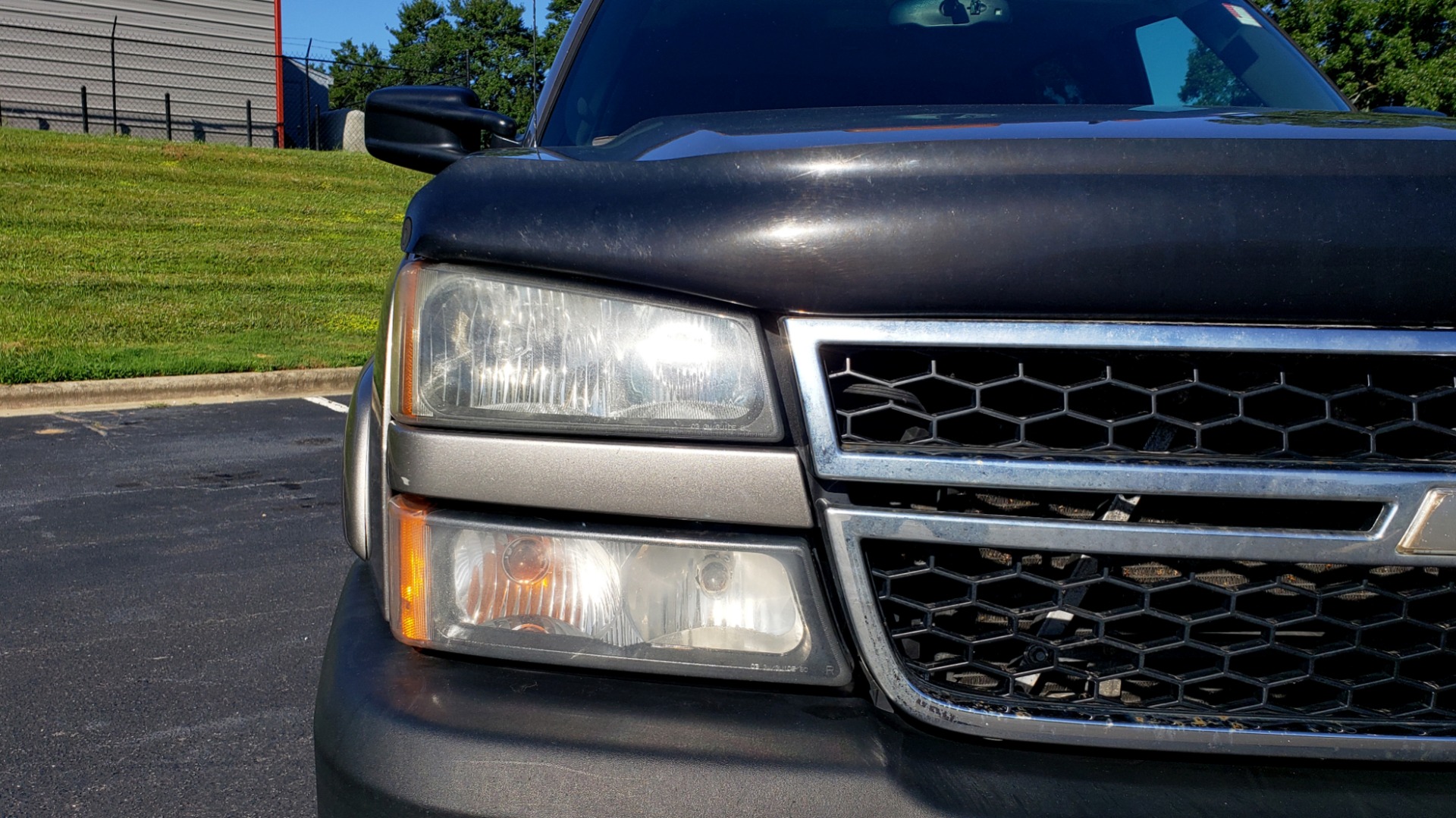 Used 2007 Chevrolet SILVERADO 2500HD CLASSIC LT3 CREWCAB / 4WD / 6.6L DURAMAX / SUNROOF / BOSE / CAMPER SHELL for sale Sold at Formula Imports in Charlotte NC 28227 24