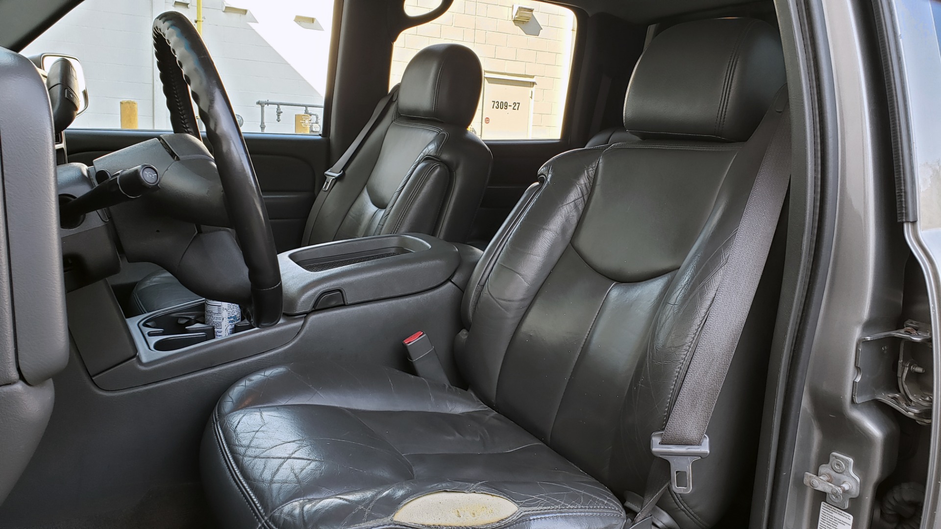 Used 2007 Chevrolet SILVERADO 2500HD CLASSIC LT3 CREWCAB / 4WD / 6.6L DURAMAX / SUNROOF / BOSE / CAMPER SHELL for sale Sold at Formula Imports in Charlotte NC 28227 32