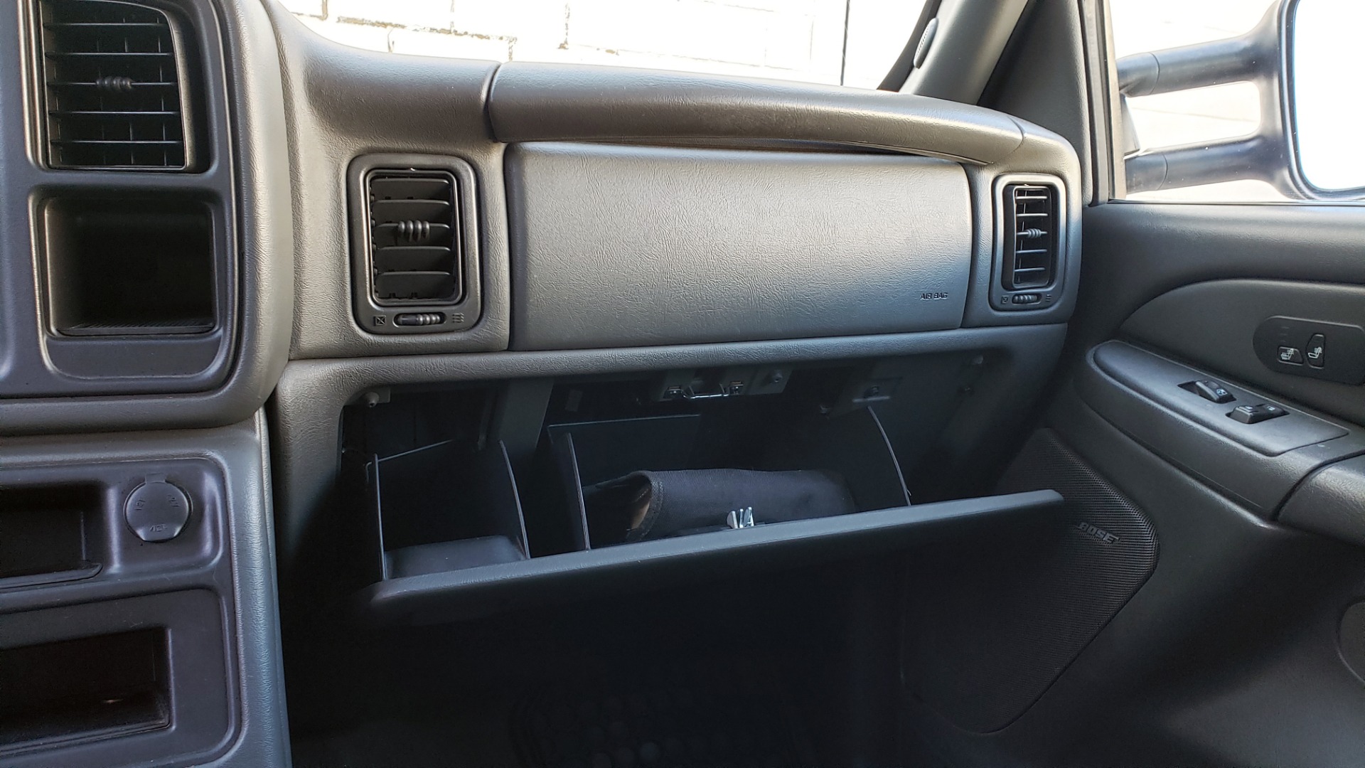 Used 2007 Chevrolet SILVERADO 2500HD CLASSIC LT3 CREWCAB / 4WD / 6.6L DURAMAX / SUNROOF / BOSE / CAMPER SHELL for sale Sold at Formula Imports in Charlotte NC 28227 43
